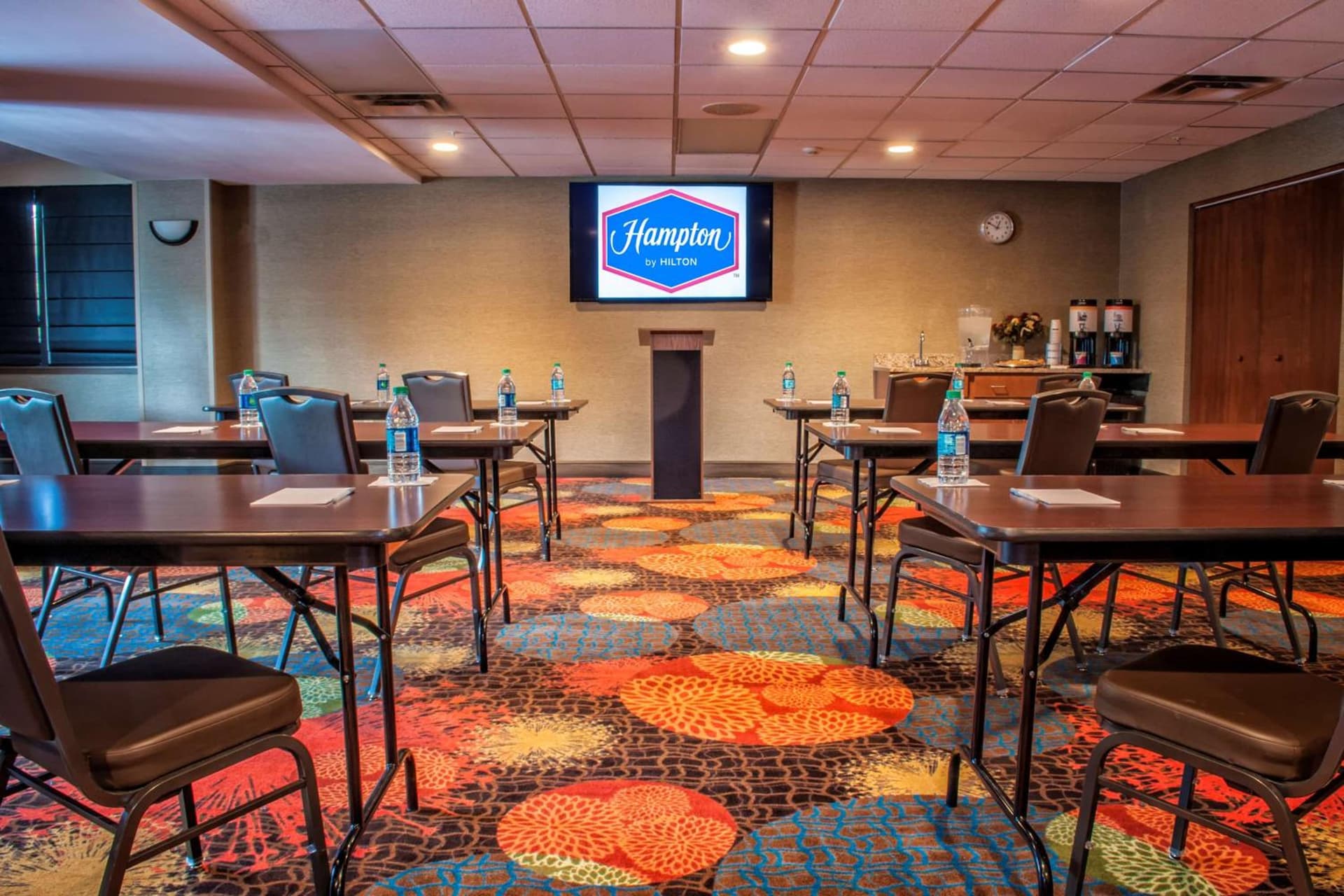 Hampton Inn New Philadelphia gallery photo in New Philadelphia, OH — image 8