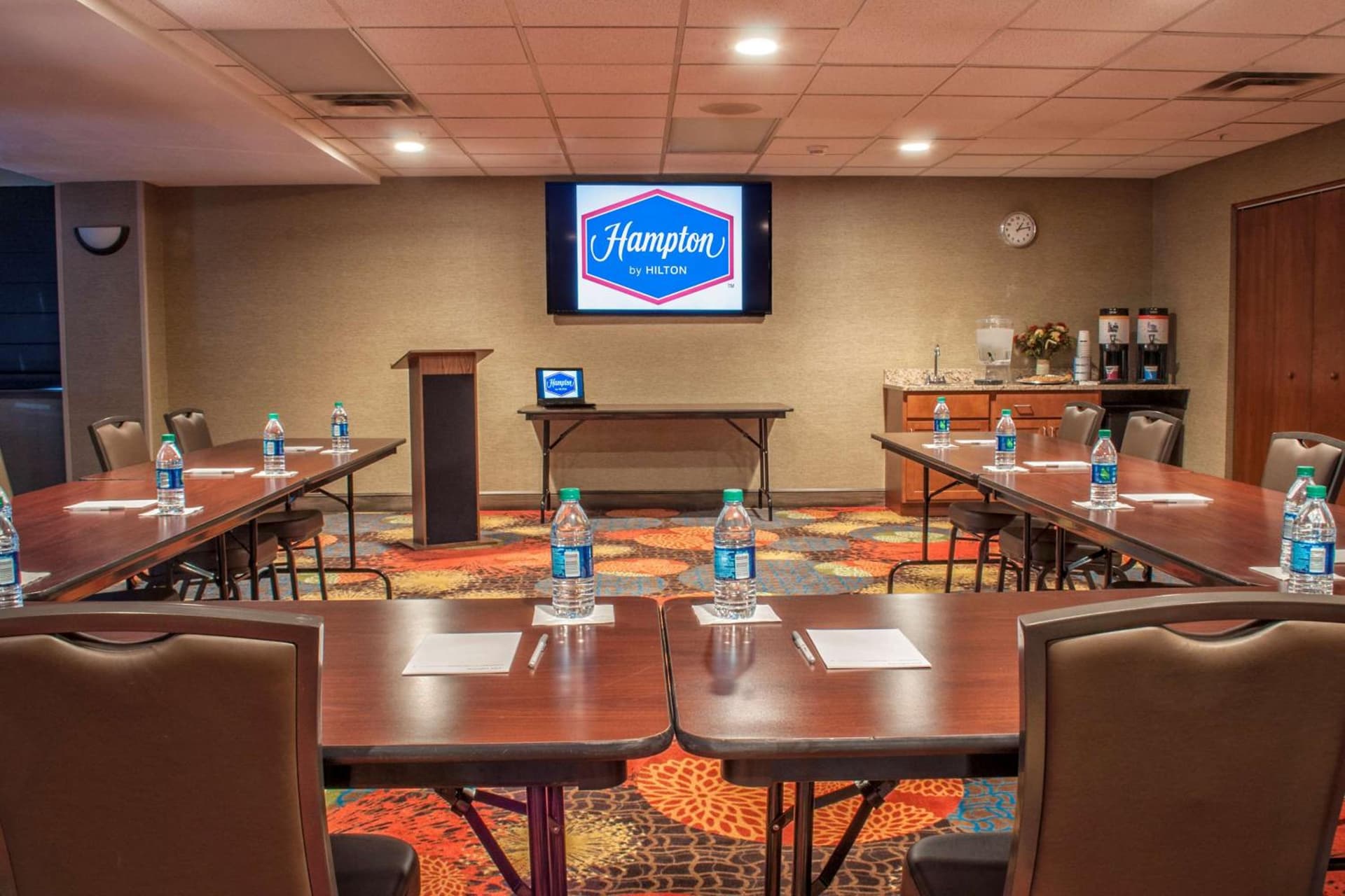 Hampton Inn New Philadelphia gallery photo in New Philadelphia, OH — image 10