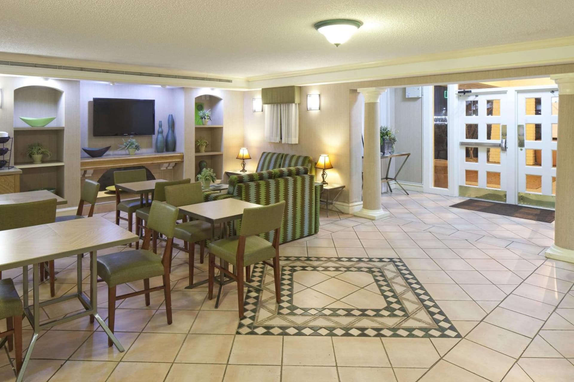 La Quinta Inn by Wyndham Huntsville Research Park exterior or lobby in Huntsville, AL — main listing photo