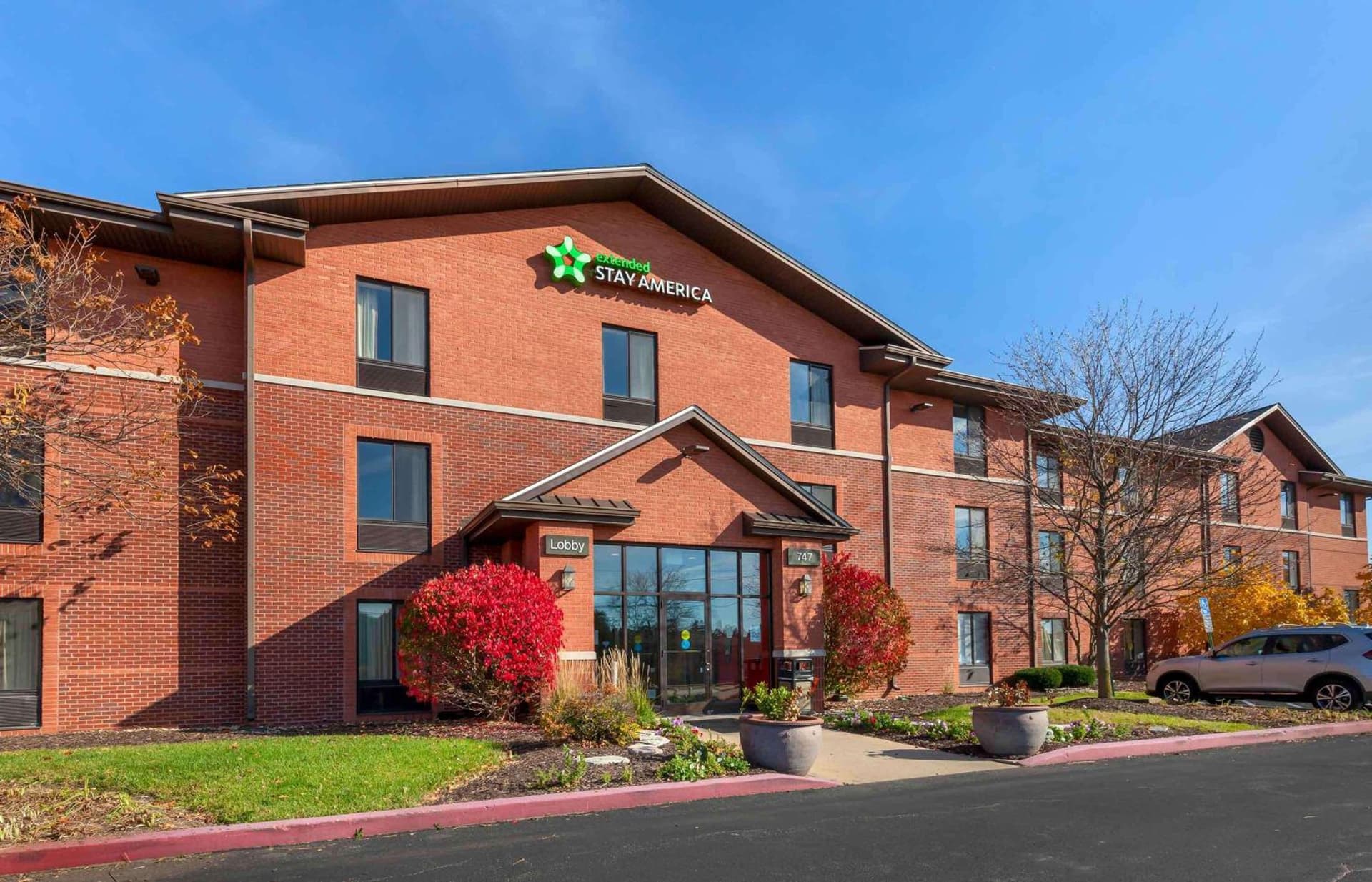 Extended Stay America Select Suites - Rockford - State Street featured exterior or lobby in Rockford, IL — similar hotel