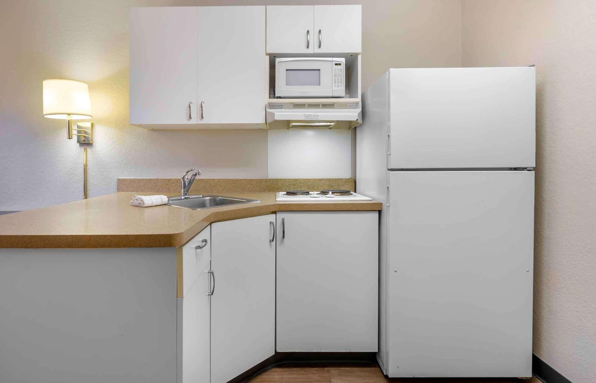 Extended Stay America Select Suites - Roanoke - Airport gallery photo in Roanoke, VA — image 19