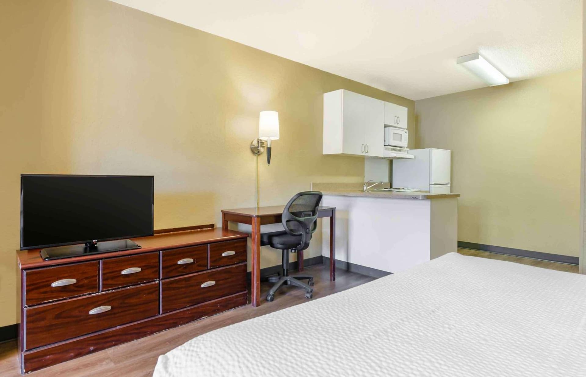 Extended Stay America Select Suites - Roanoke - Airport gallery photo in Roanoke, VA — image 39