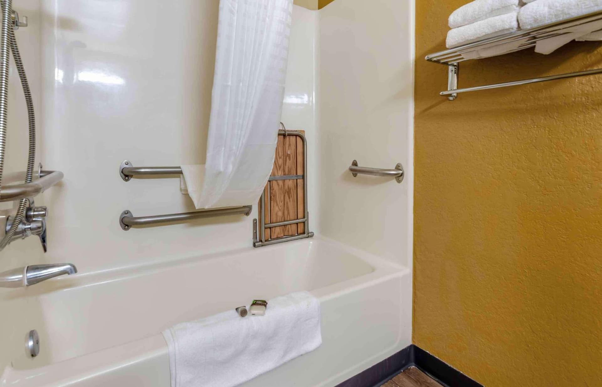 Extended Stay America Select Suites - Roanoke - Airport gallery photo in Roanoke, VA — image 32