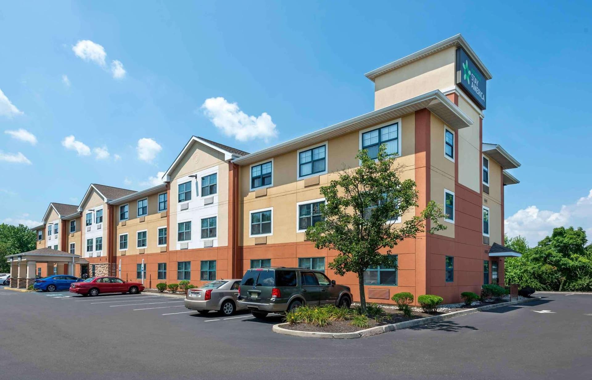 Extended Stay America Suites - Philadelphia - Cherry Hill featured exterior or lobby in Maple Shade, NJ — similar hotel