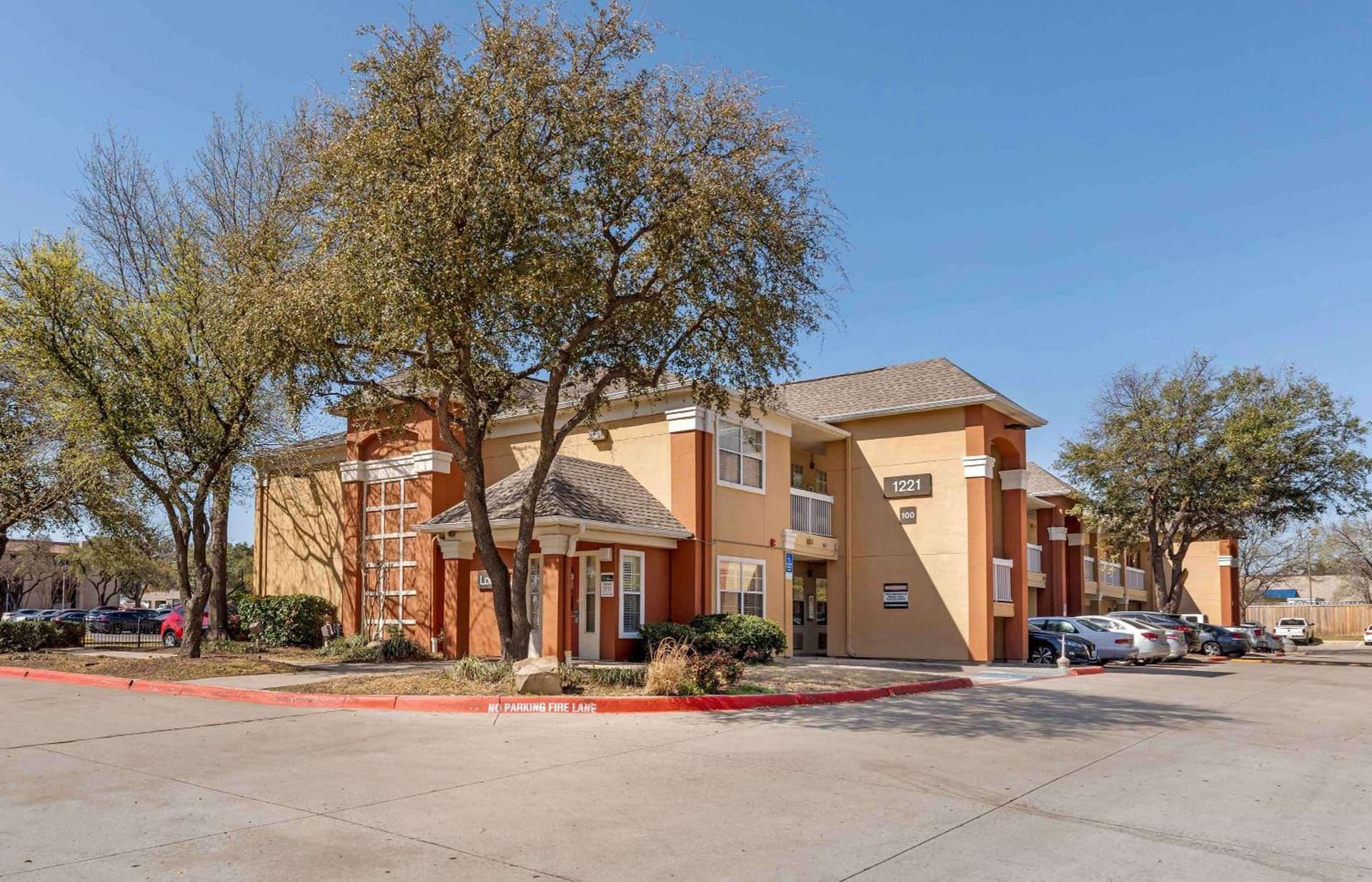 Extended Stay America Suites - Arlington interior in Arlington, TX — gallery photo 2
