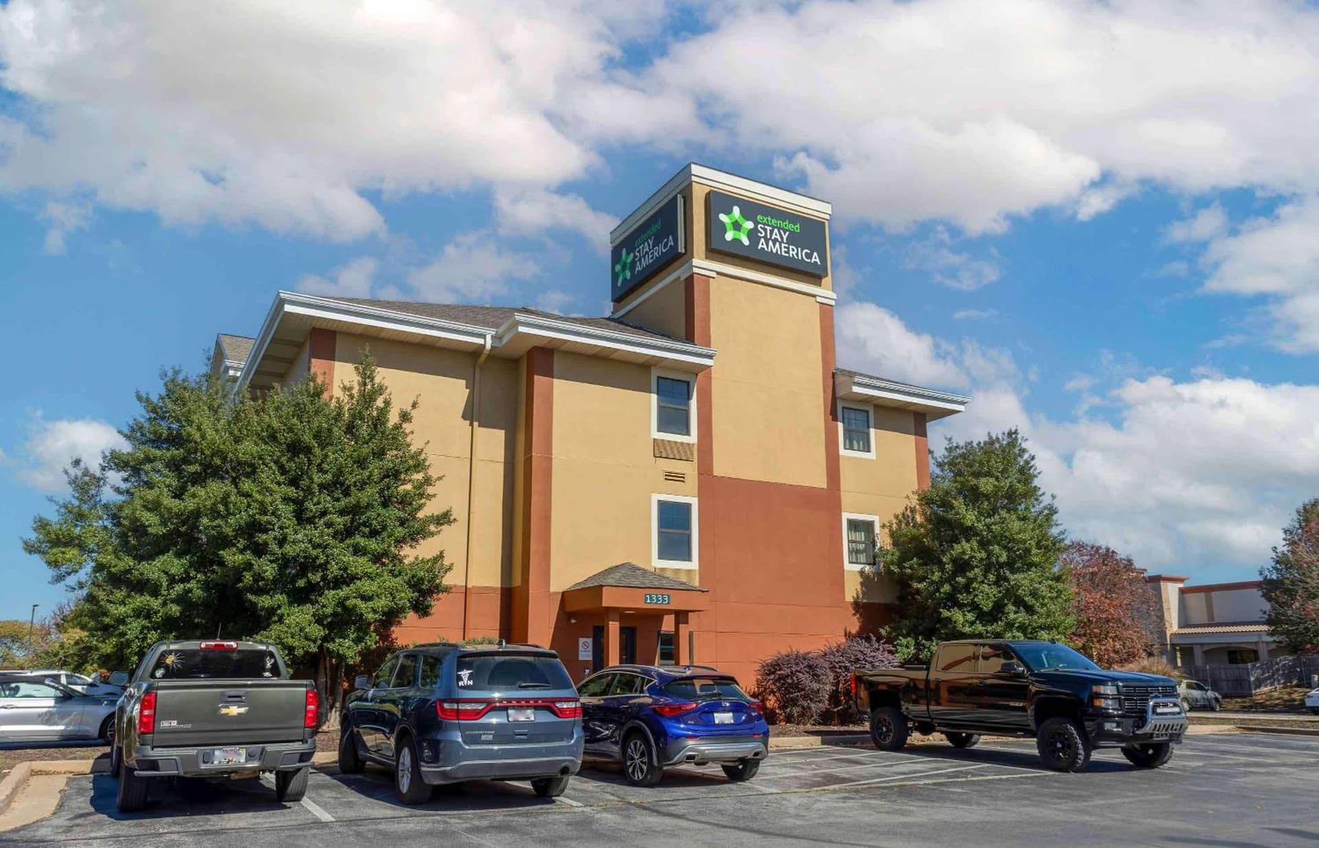 Extended Stay America Select Suites - Springfield - South featured exterior or lobby in Springfield, MO — similar hotel