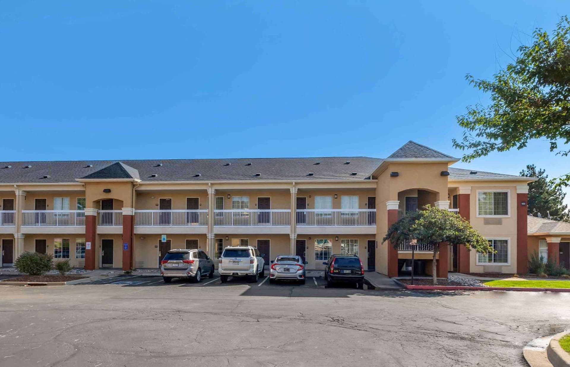 Extended Stay America Suites - Denver - Tech Center South - Inverness property views in Centennial, CO — gallery photo 3