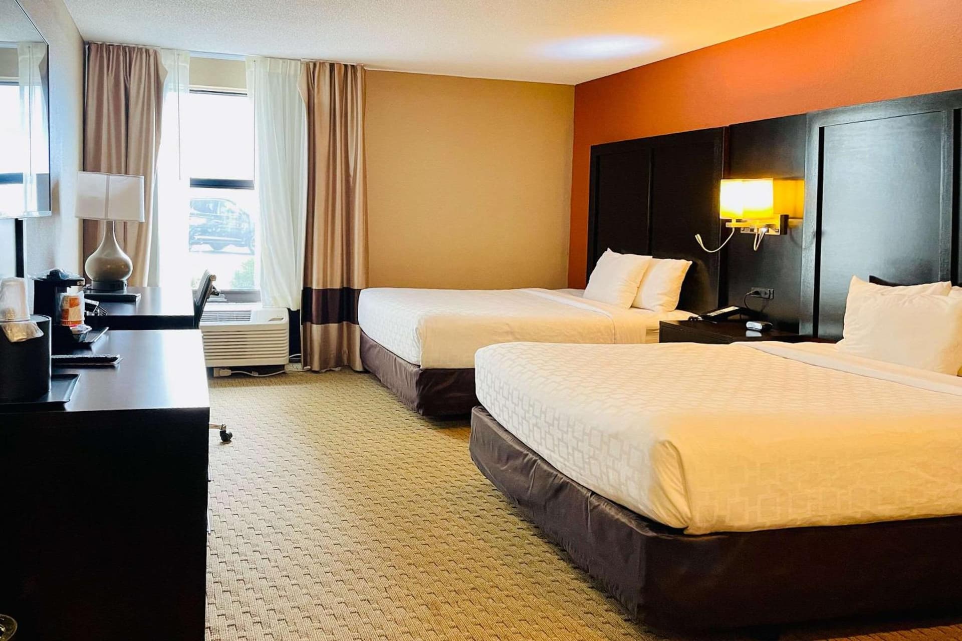 Clarion Inn & Suites Evansville Eastland Area gallery photo in Evansville, IN — image 37