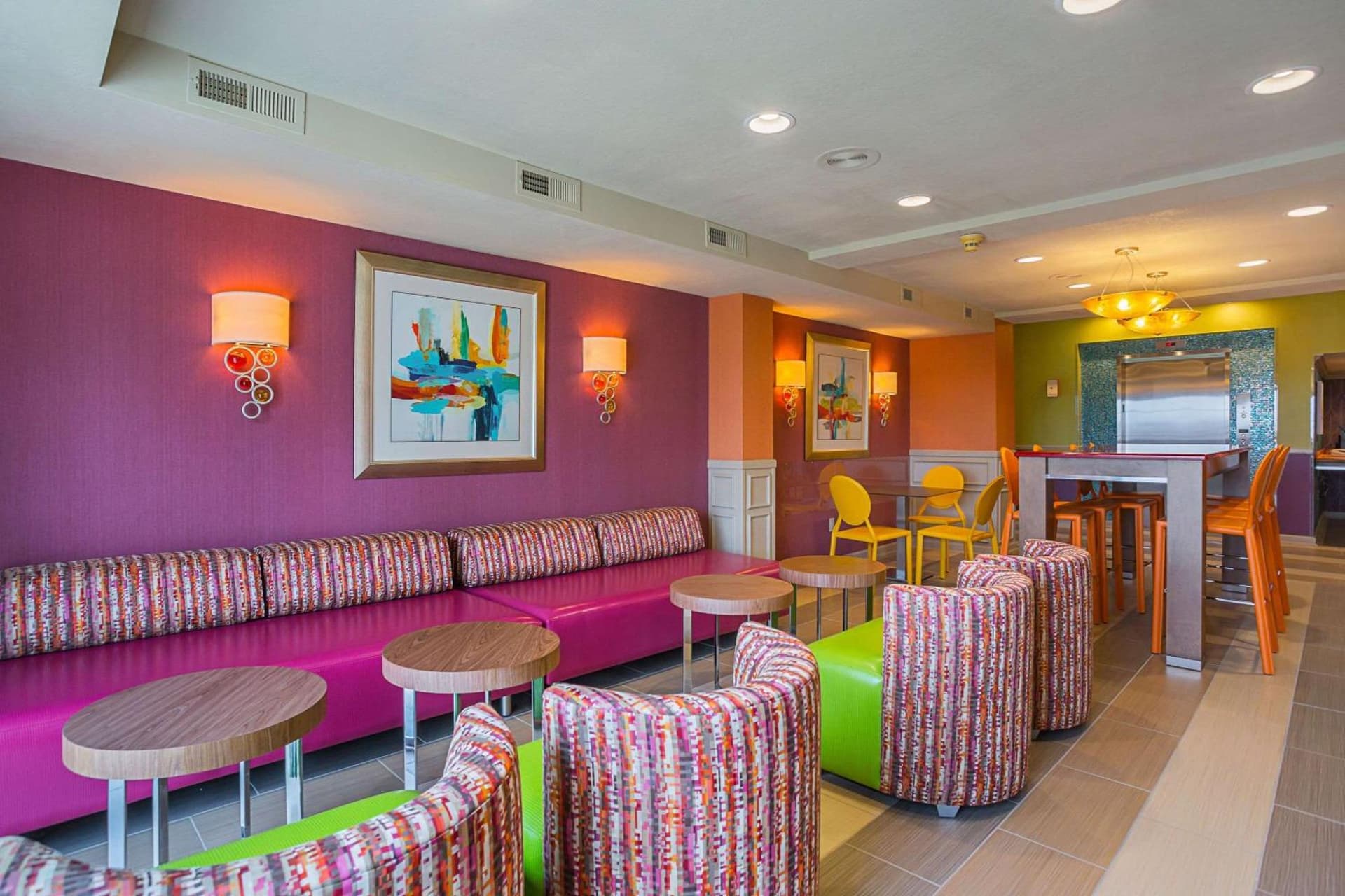 Clarion Inn & Suites Evansville Eastland Area gallery photo in Evansville, IN — image 28