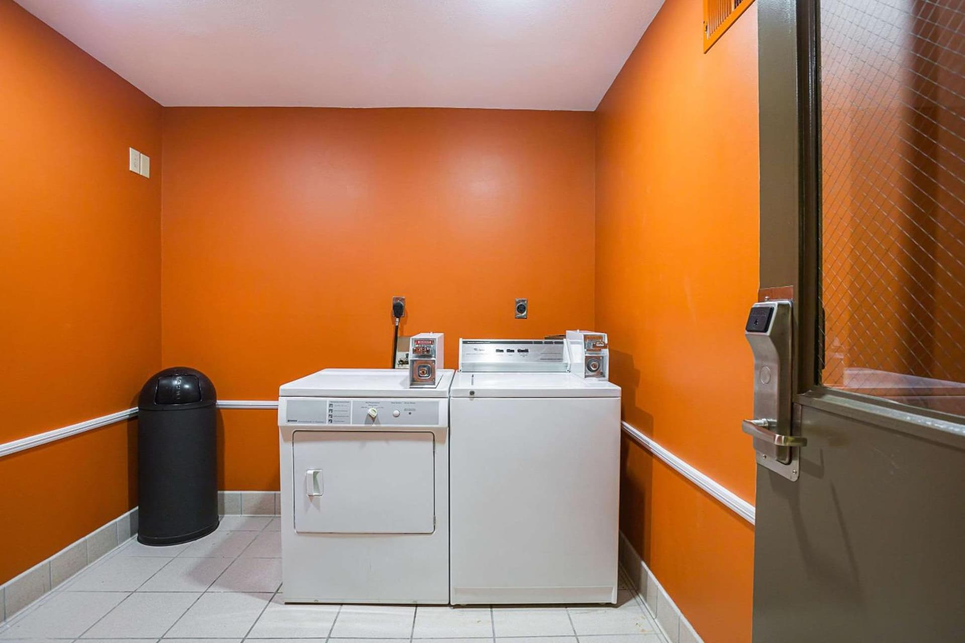 Clarion Inn & Suites Evansville Eastland Area gallery photo in Evansville, IN — image 19