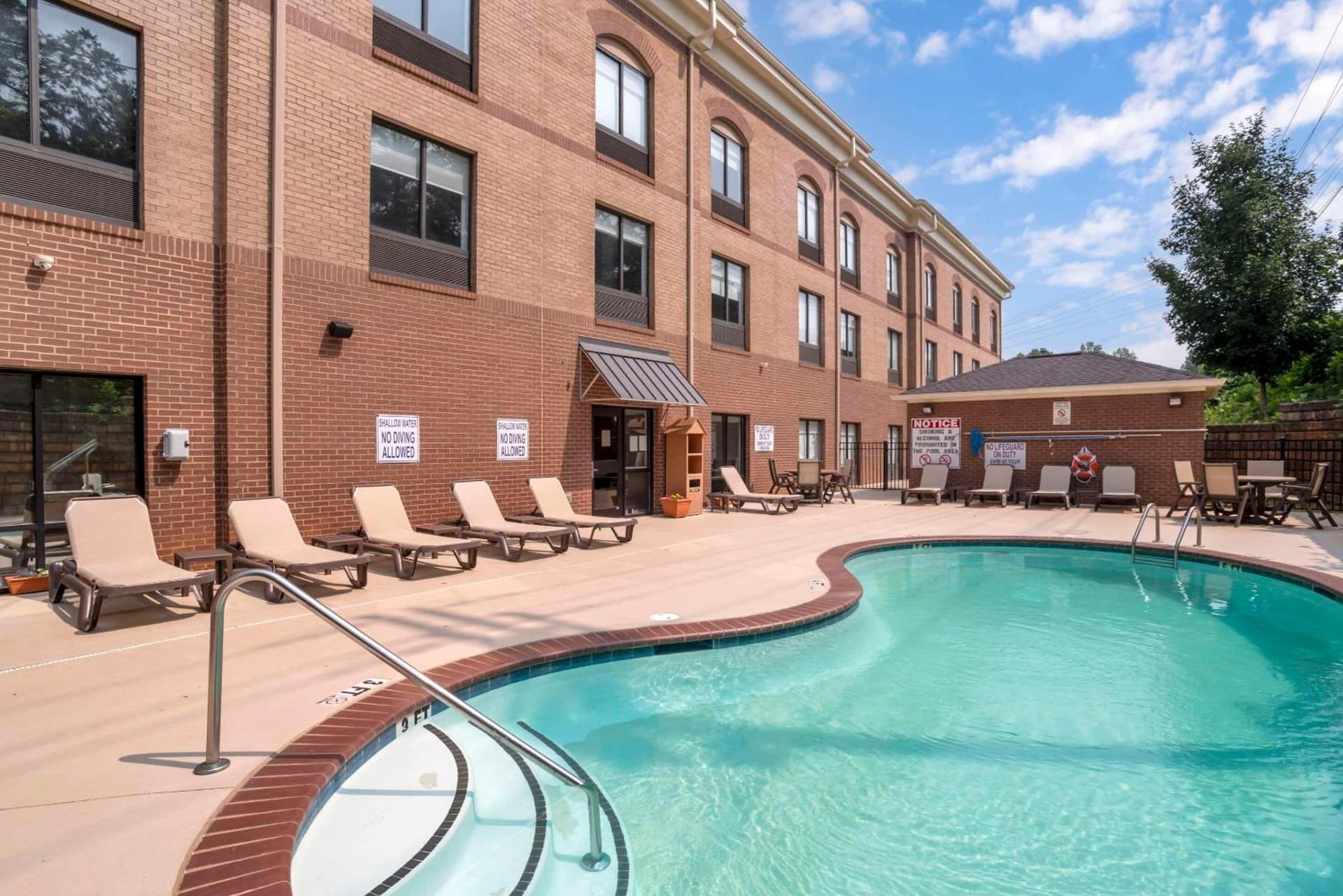 Comfort Suites At WestGate Mall interior in Spartanburg, SC — gallery photo 2
