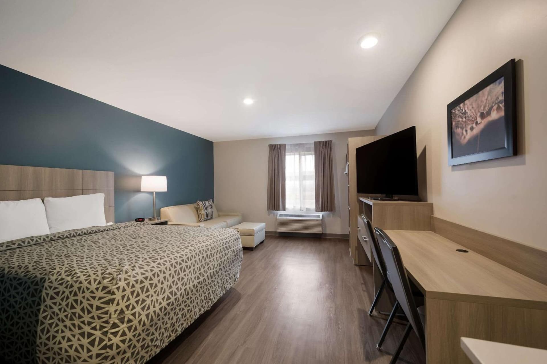 WoodSpring Suites Wixom - Novi gallery photo in Wixom, MI — image 6