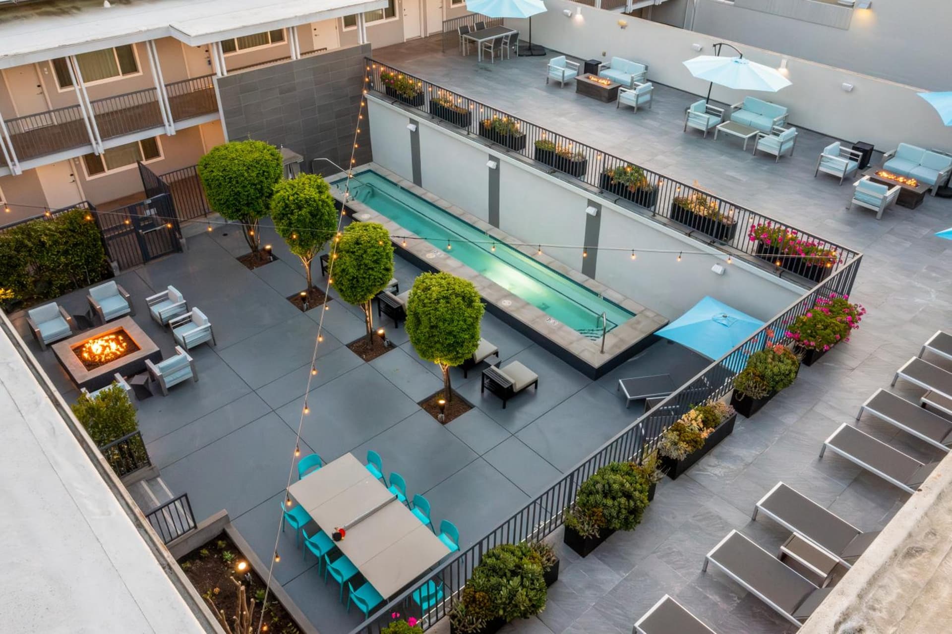 Hotel Lucent interior in Menlo Park, CA — gallery photo 2