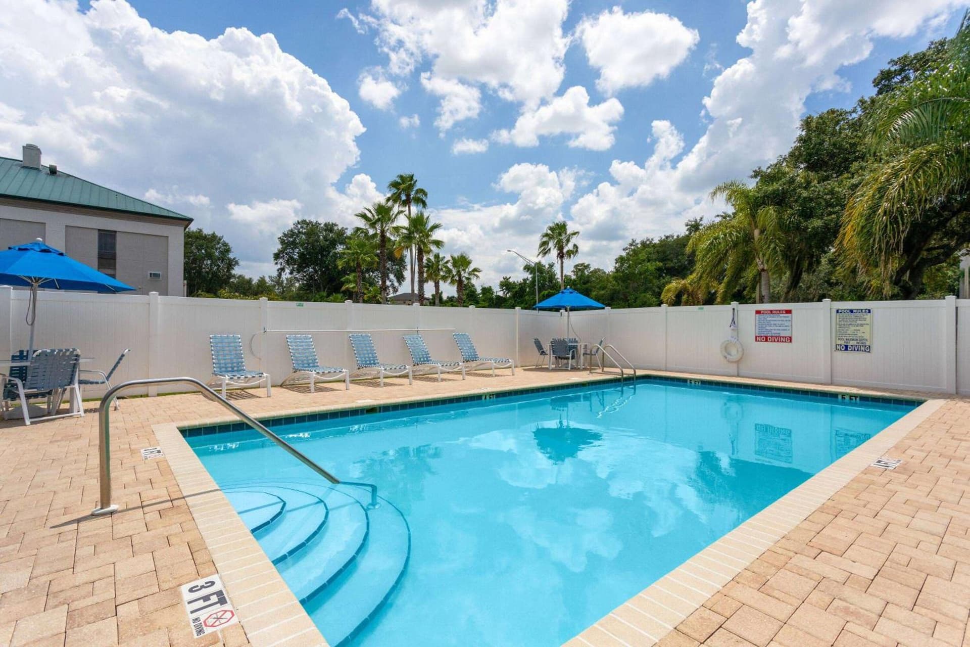 Days Inn & Suites by Wyndham Lakeland gallery photo in Lakeland, FL — image 106