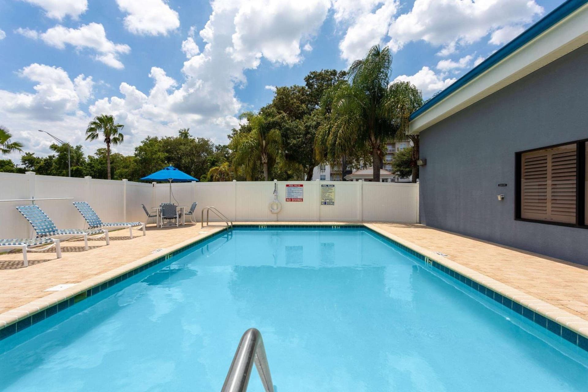 Days Inn & Suites by Wyndham Lakeland gallery photo in Lakeland, FL — image 90