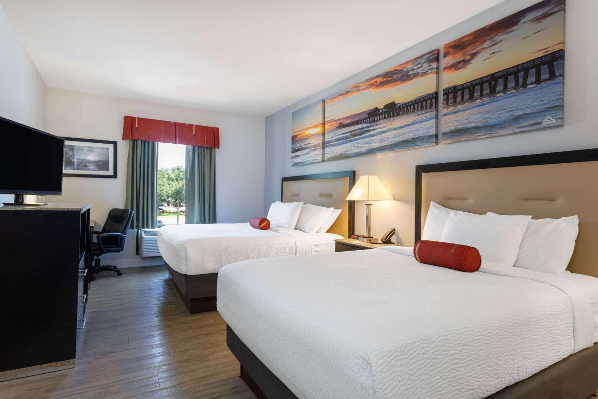 Days Inn & Suites by Wyndham Lakeland gallery photo in Lakeland, FL — image 133
