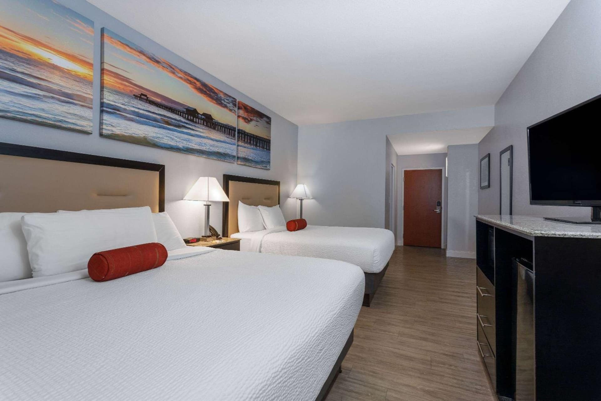 Days Inn & Suites by Wyndham Lakeland gallery photo in Lakeland, FL — image 18