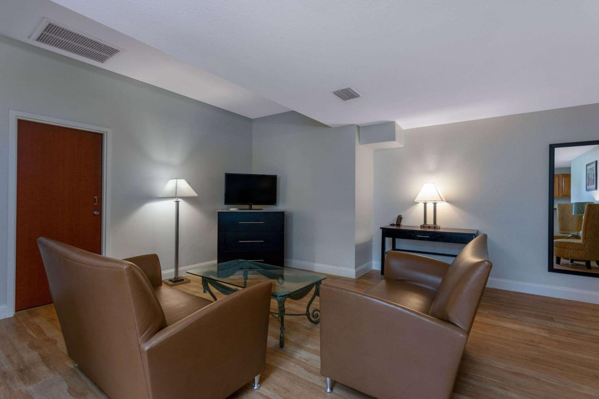 Days Inn & Suites by Wyndham Lakeland gallery photo in Lakeland, FL — image 63