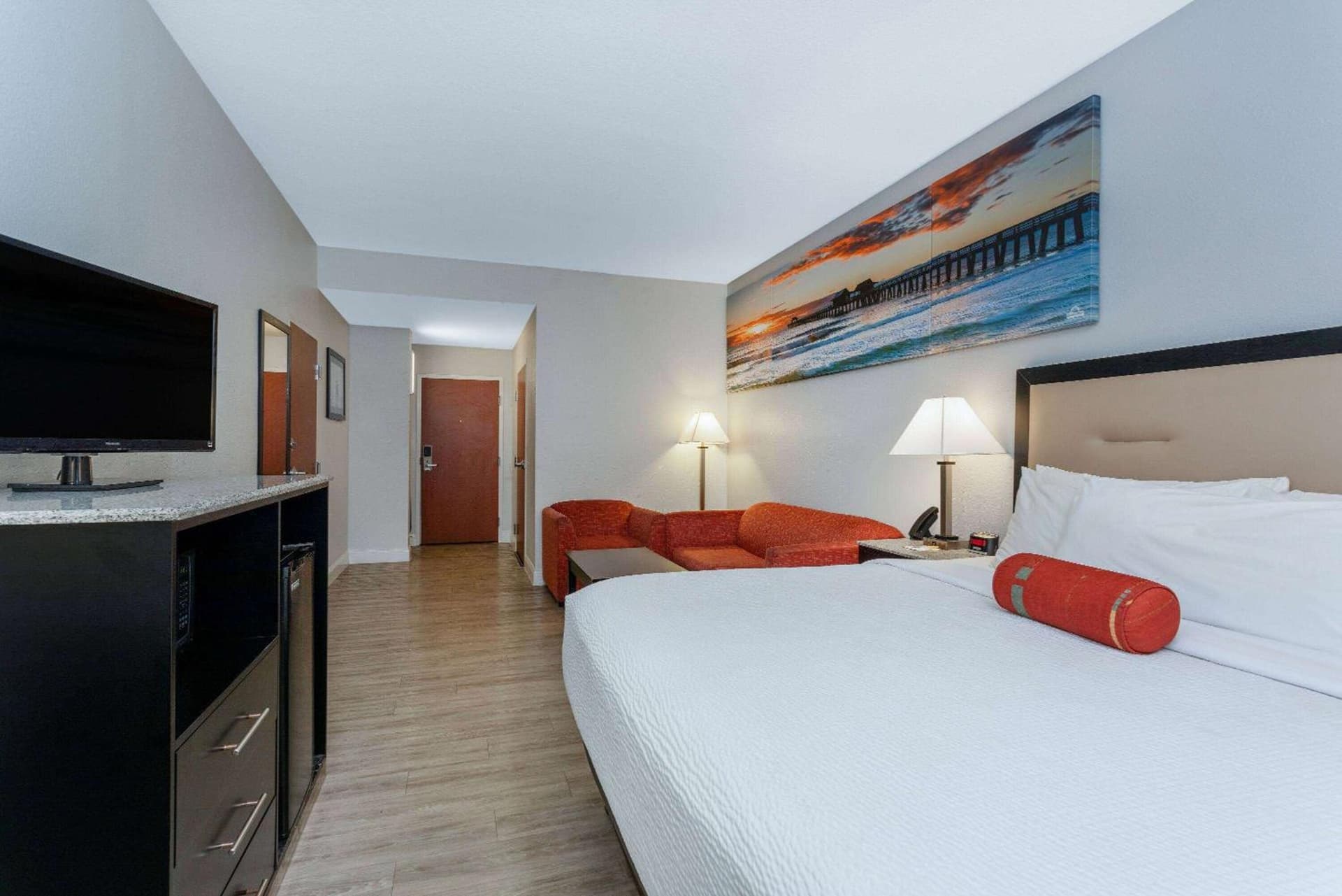 Days Inn & Suites by Wyndham Lakeland gallery photo in Lakeland, FL — image 47