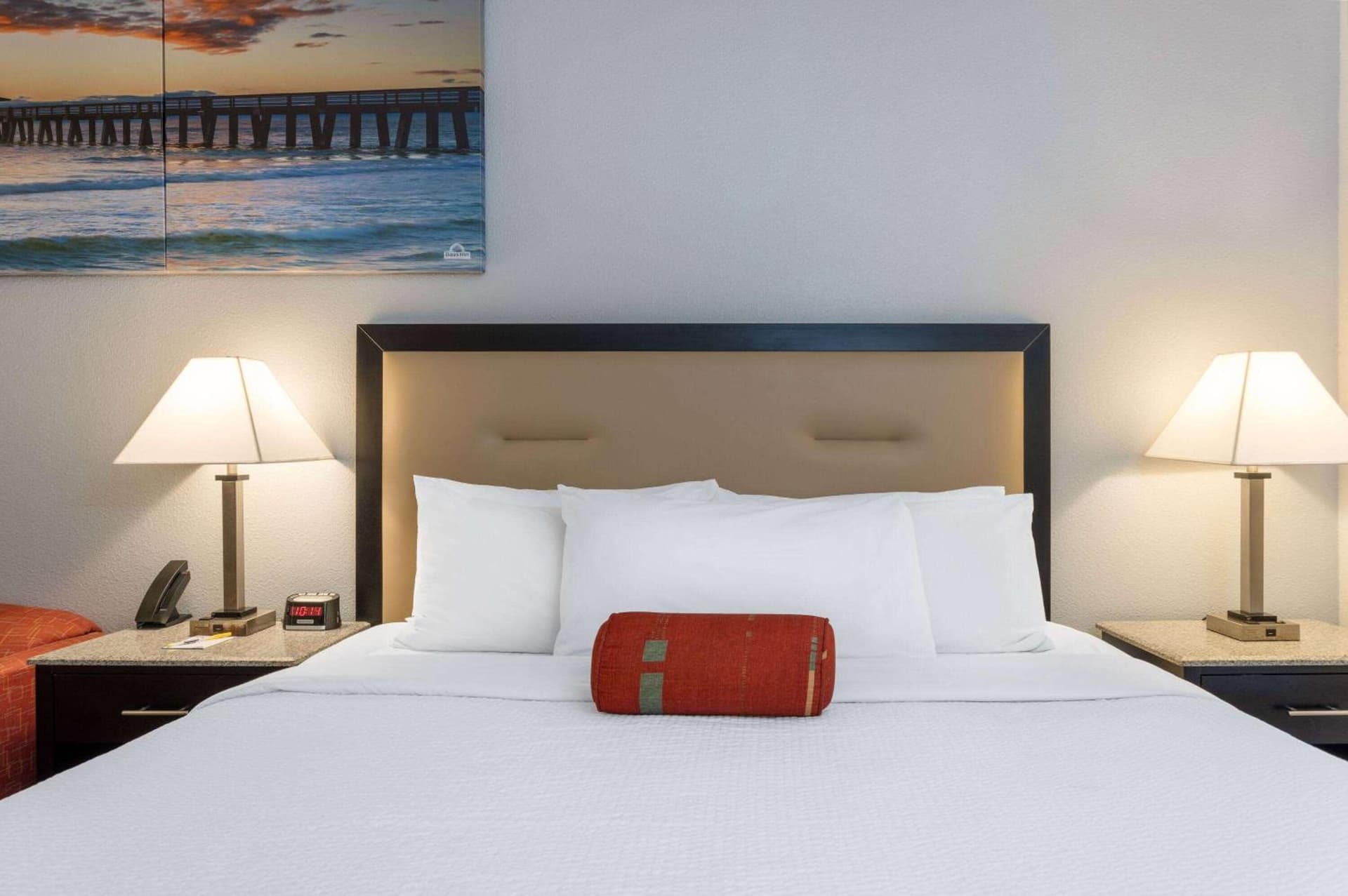 Days Inn & Suites by Wyndham Lakeland gallery photo in Lakeland, FL — image 22