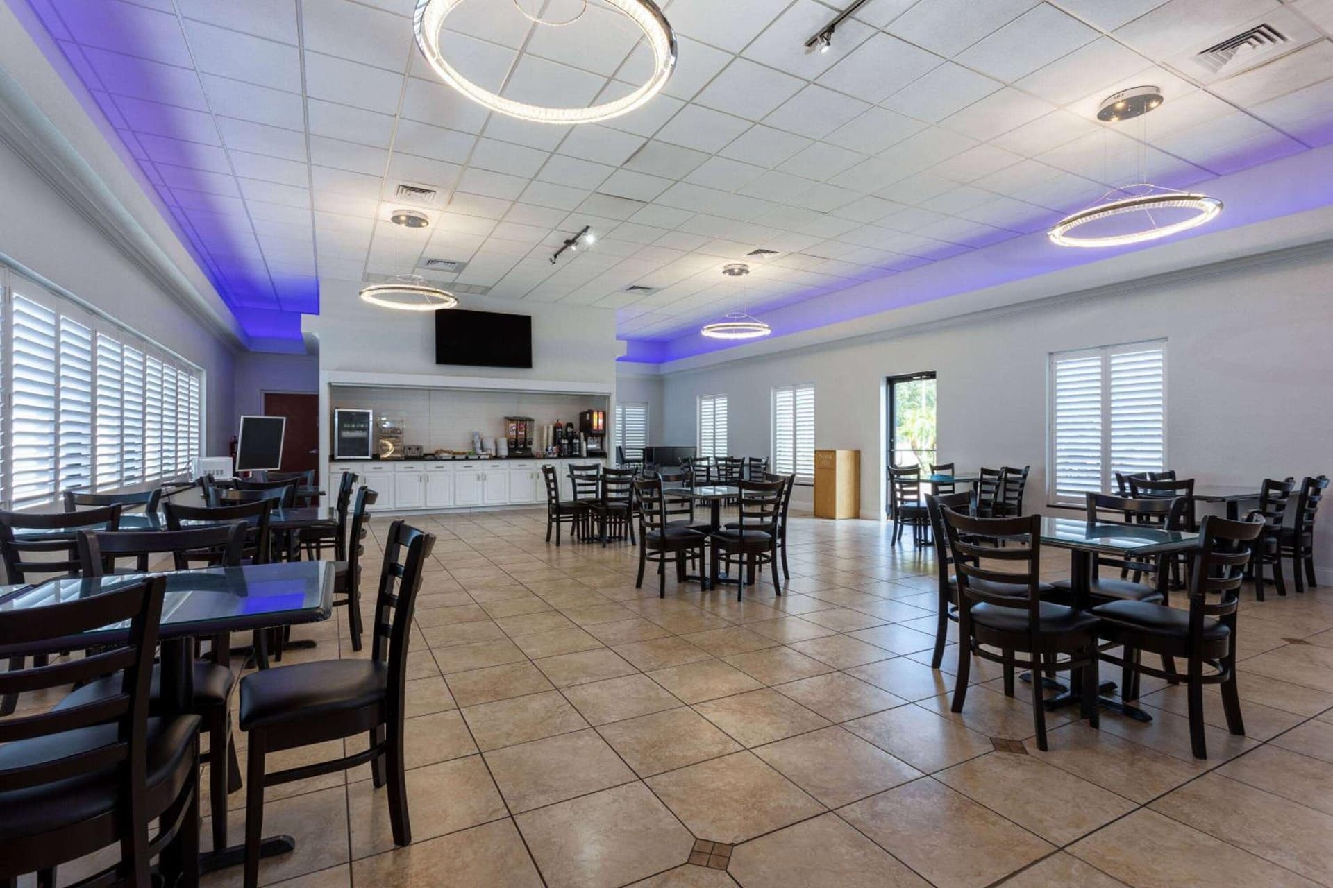 Days Inn & Suites by Wyndham Lakeland gallery photo in Lakeland, FL — image 33
