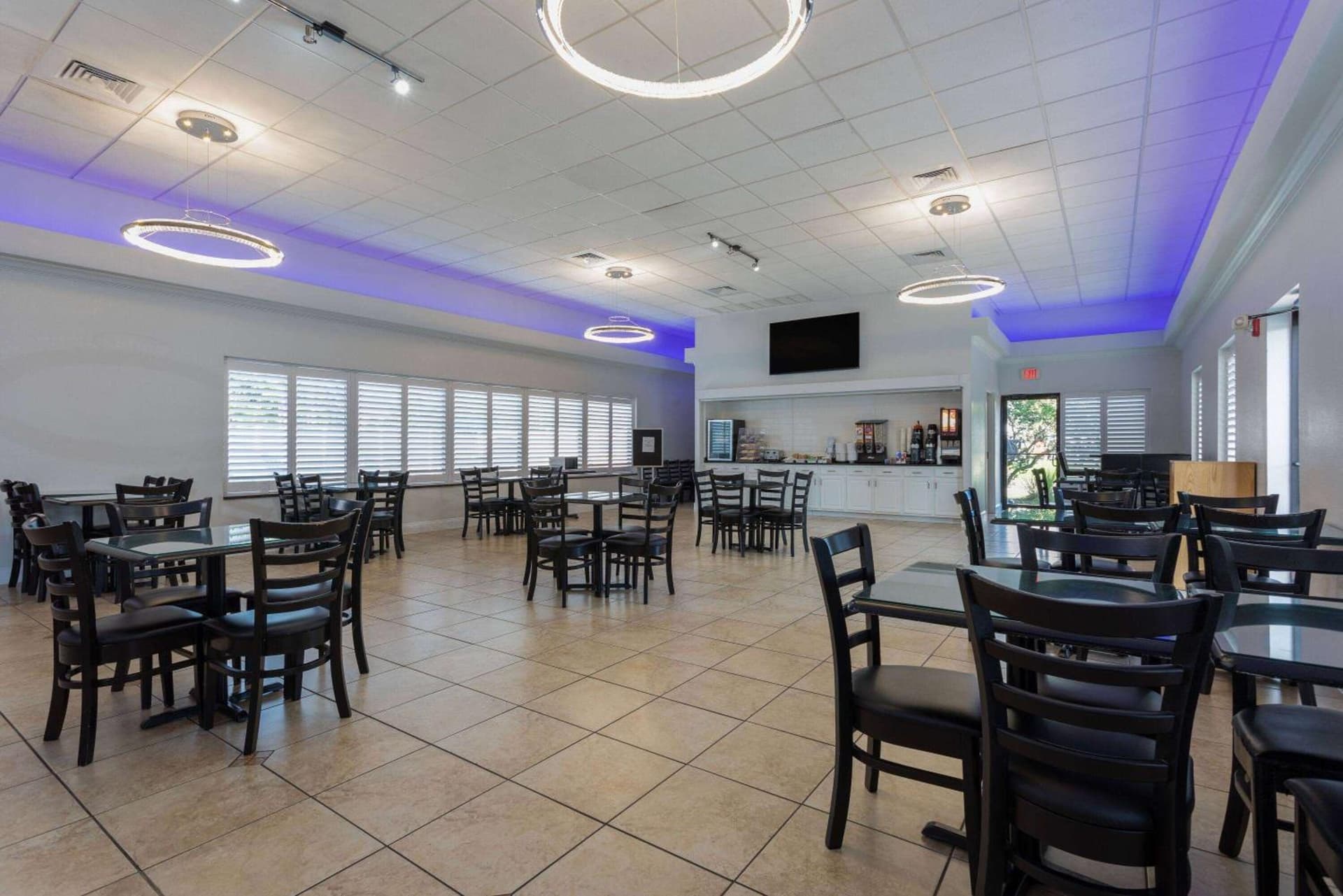 Days Inn & Suites by Wyndham Lakeland gallery photo in Lakeland, FL — image 41