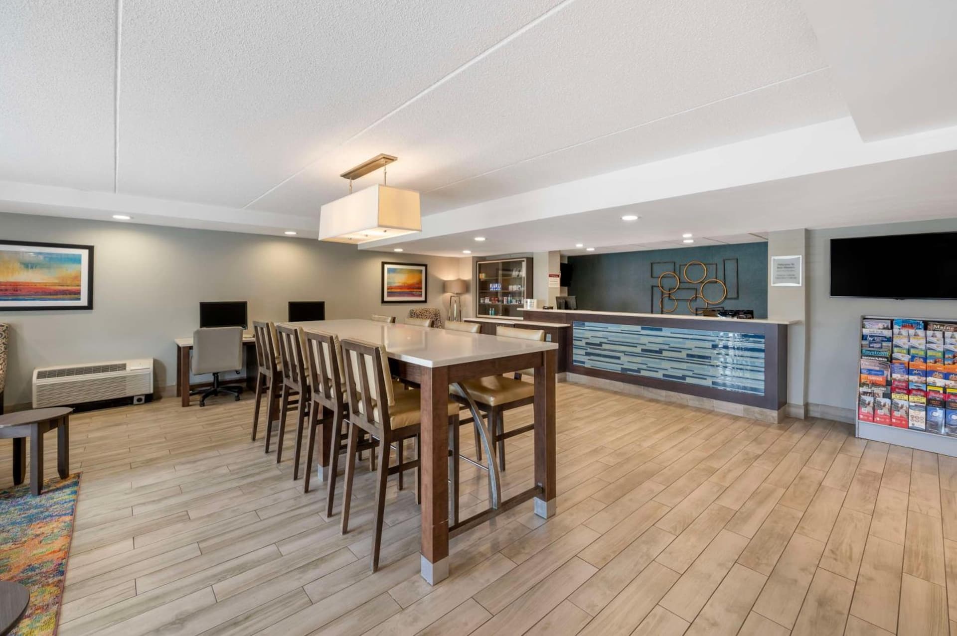 Best Western Plus Alexandria Fort Belvoir property views in Alexandria, VA — gallery photo 3
