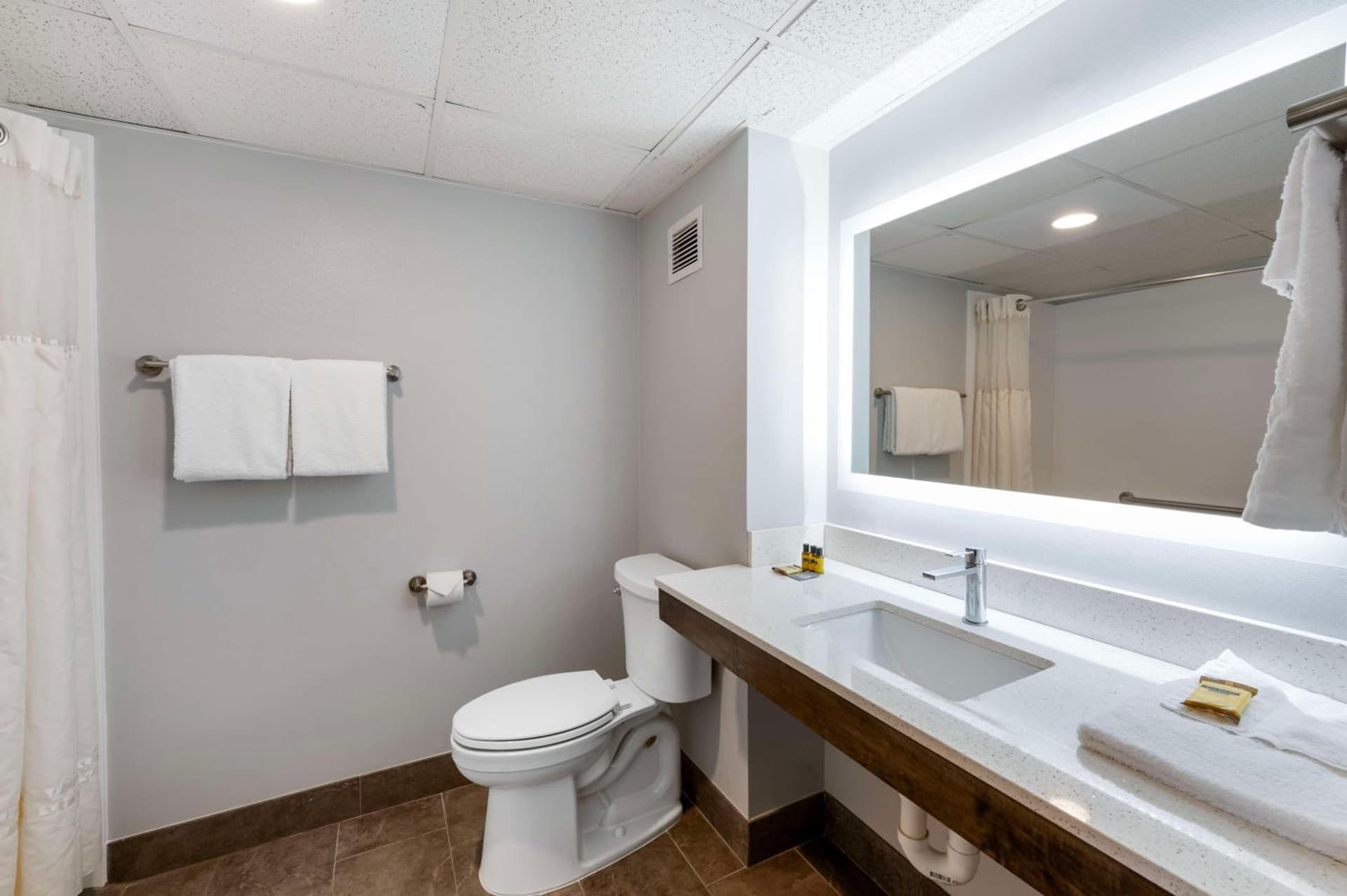 Best Western Plus Alexandria Fort Belvoir gallery photo in Alexandria, VA — image 18