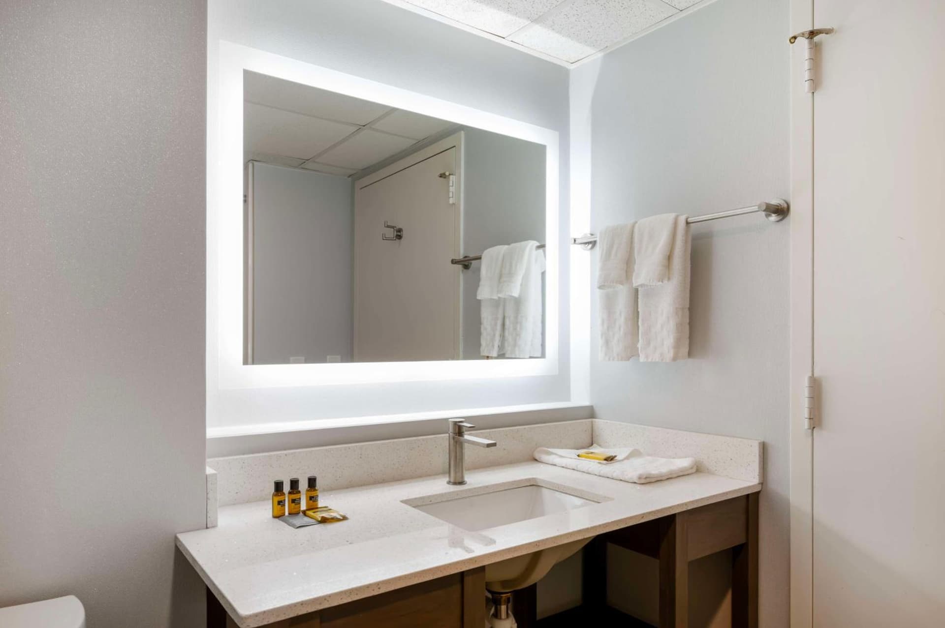 Best Western Plus Alexandria Fort Belvoir gallery photo in Alexandria, VA — image 42