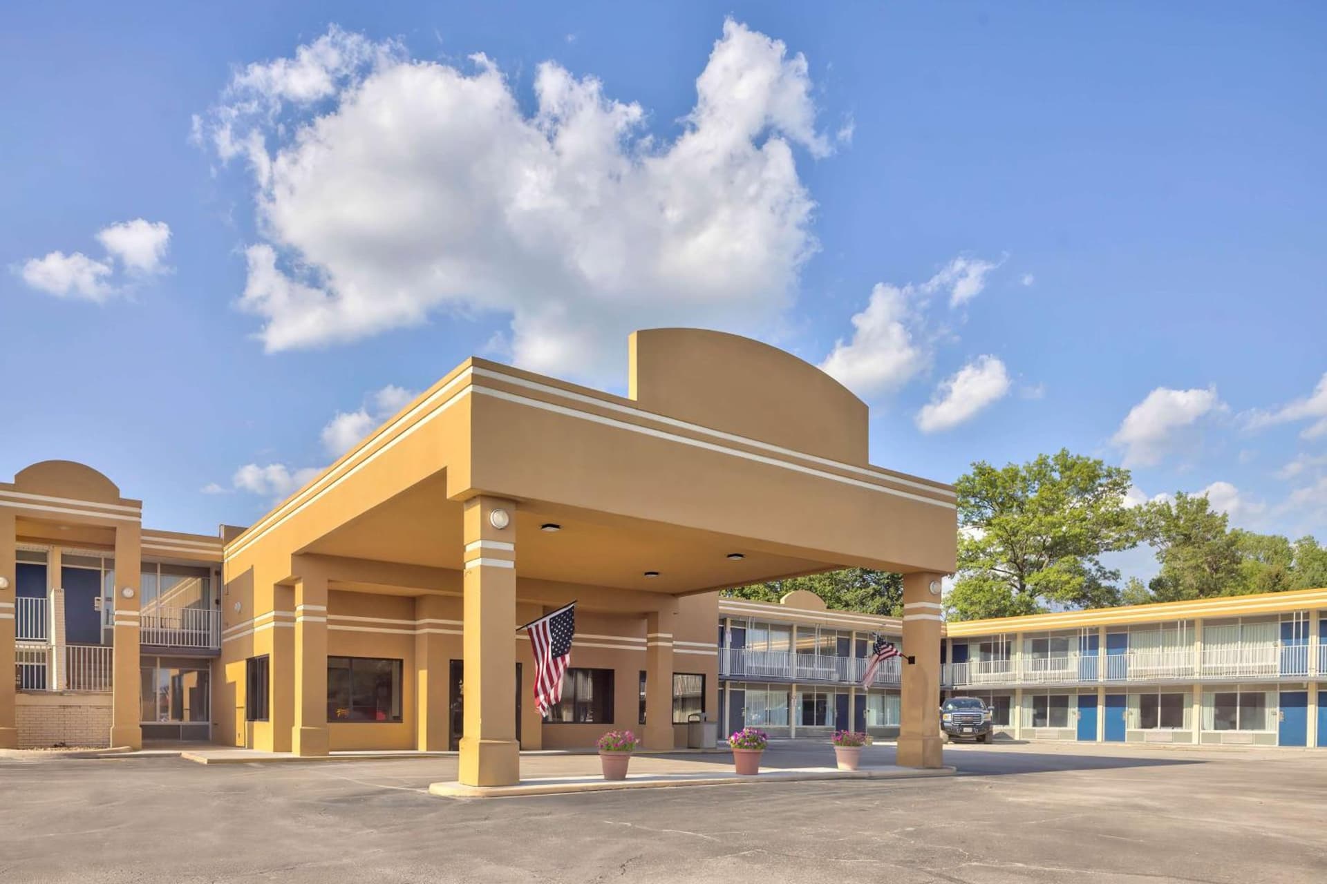 Motel 6 Effingham, IL property views in Effingham, IL — gallery photo 3