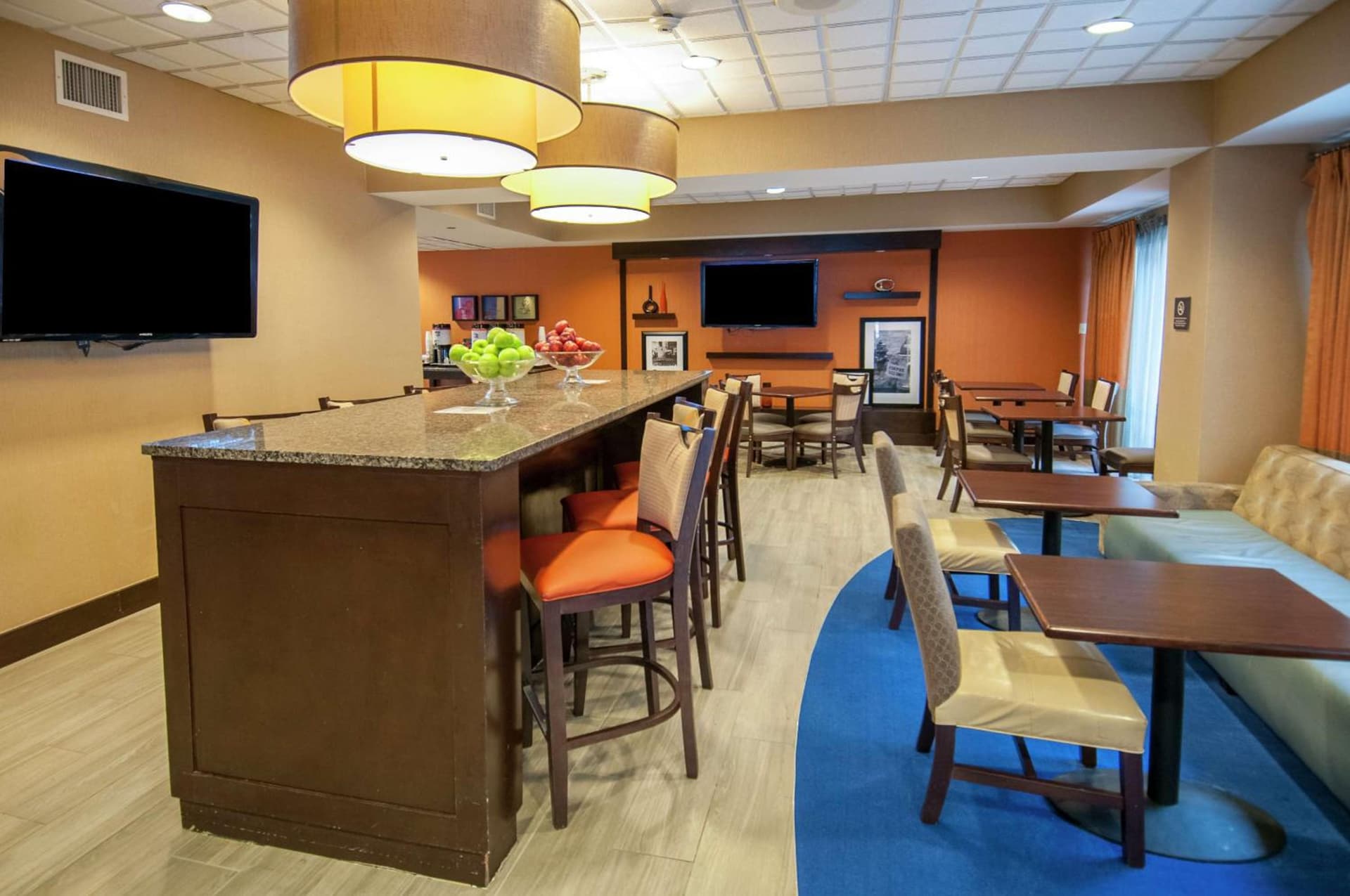 Hampton Inn Metairie property views in Metairie, LA — gallery photo 3