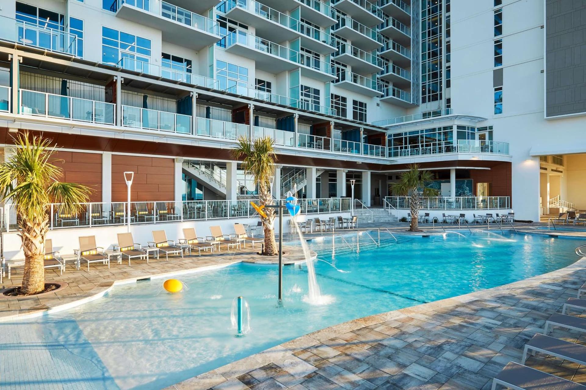 Hilton Grand Vacations Club Ocean Enclave Myrtle Beach gallery photo in Myrtle Beach, SC — image 14