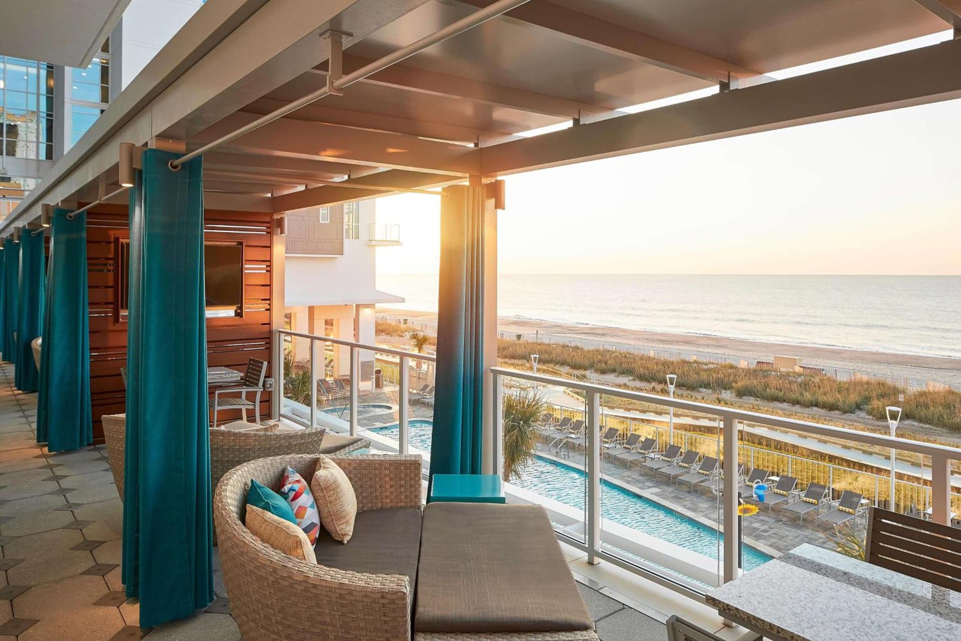 Hilton Grand Vacations Club Ocean Enclave Myrtle Beach gallery photo in Myrtle Beach, SC — image 16