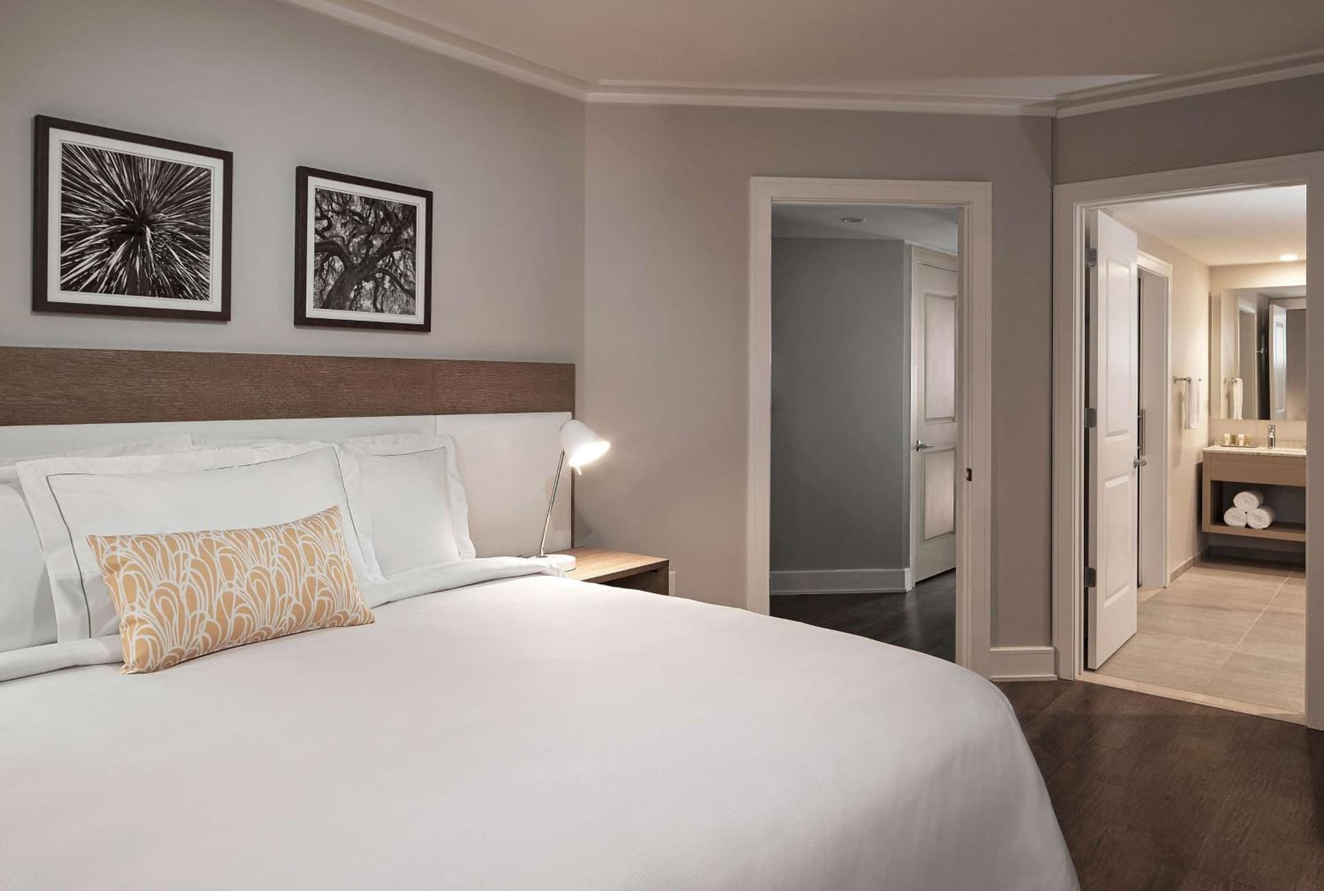 Hilton Grand Vacations Club Ocean Enclave Myrtle Beach gallery photo in Myrtle Beach, SC — image 34