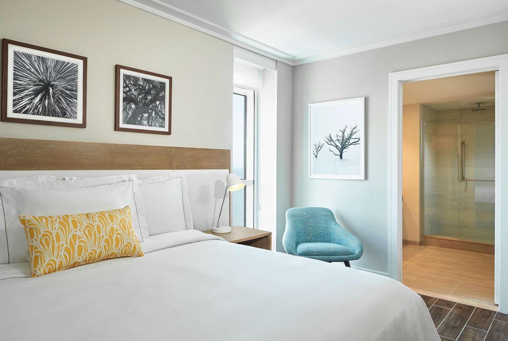 Hilton Grand Vacations Club Ocean Enclave Myrtle Beach interior in Myrtle Beach, SC — gallery photo 2