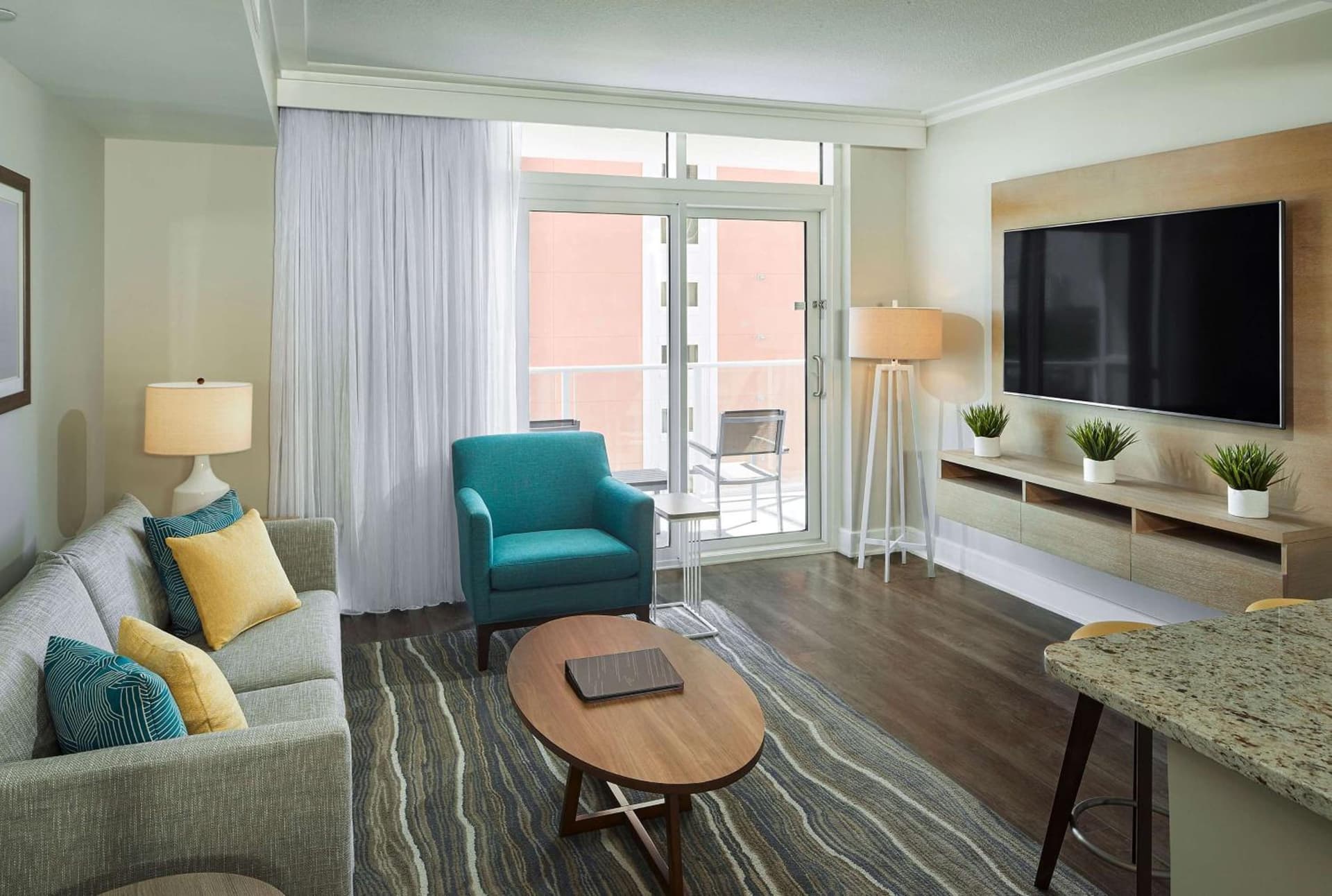 Hilton Grand Vacations Club Ocean Enclave Myrtle Beach gallery photo in Myrtle Beach, SC — image 45