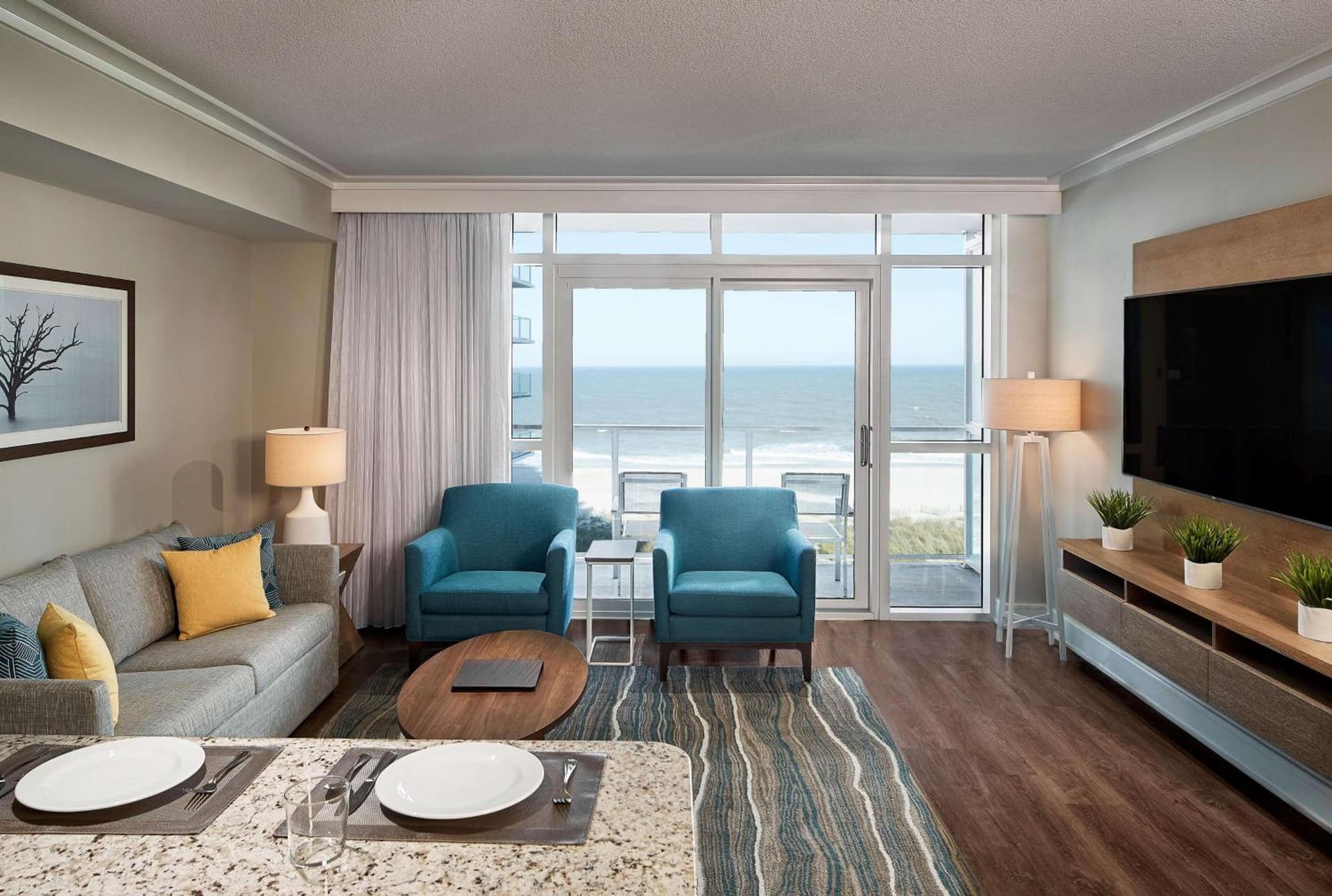Hilton Grand Vacations Club Ocean Enclave Myrtle Beach gallery photo in Myrtle Beach, SC — image 6