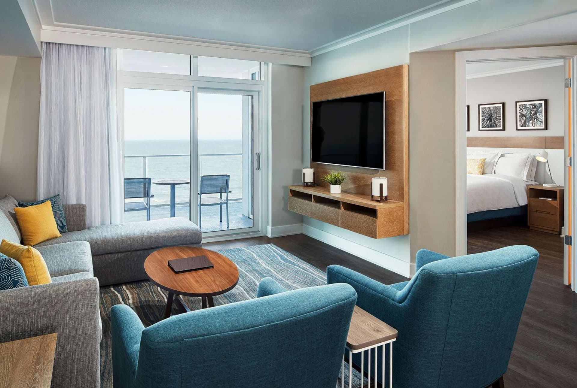 Hilton Grand Vacations Club Ocean Enclave Myrtle Beach gallery photo in Myrtle Beach, SC — image 47