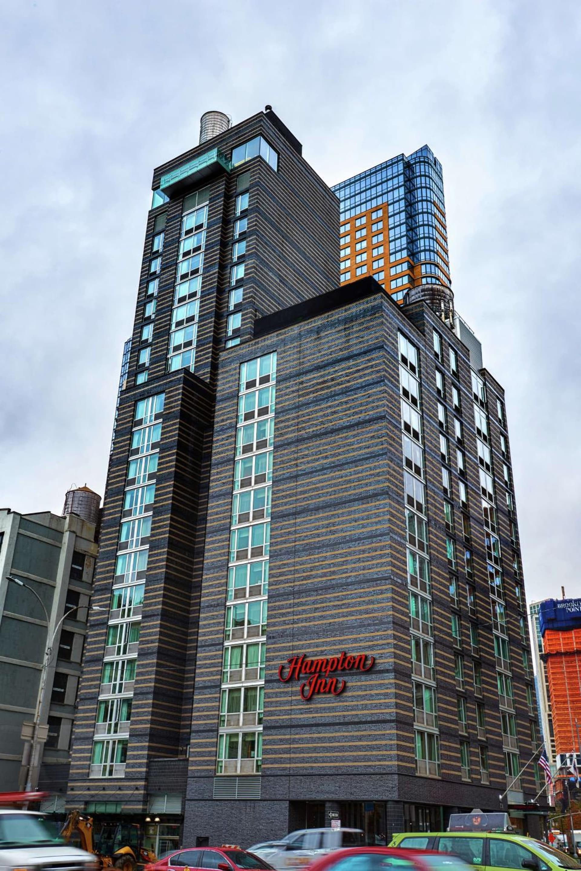 Hampton Inn Brooklyn Downtown interior in Brooklyn, NY — gallery photo 2