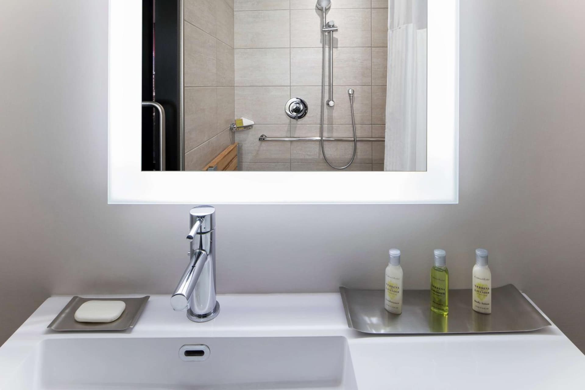 Doubletree By Hilton New York Times Square West gallery photo in New York, NY — image 15