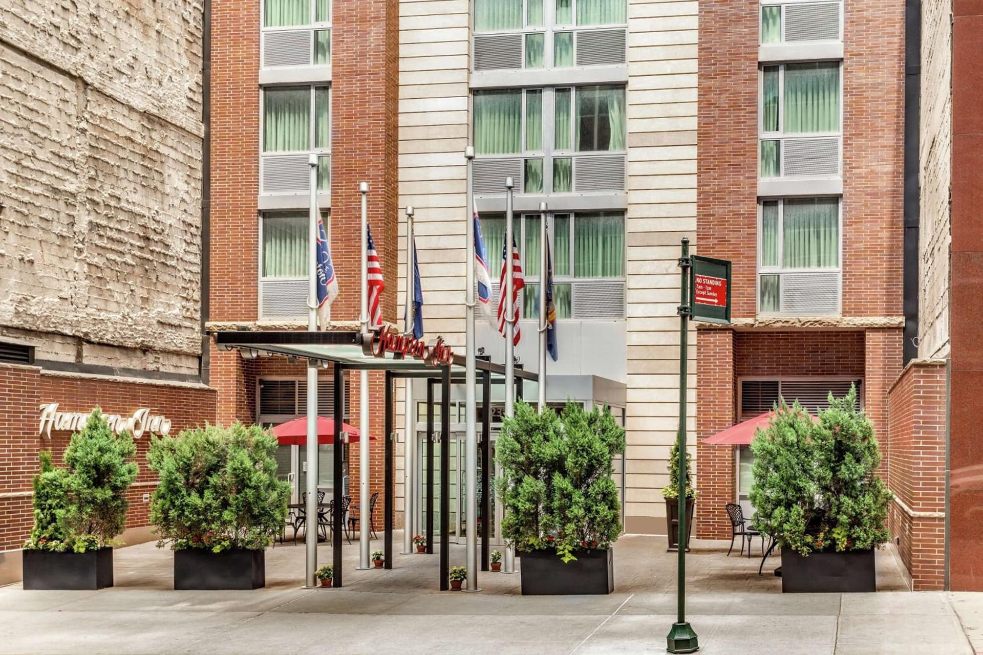 Hampton Inn Manhattan Grand Central property views in New York, NY — gallery photo 3