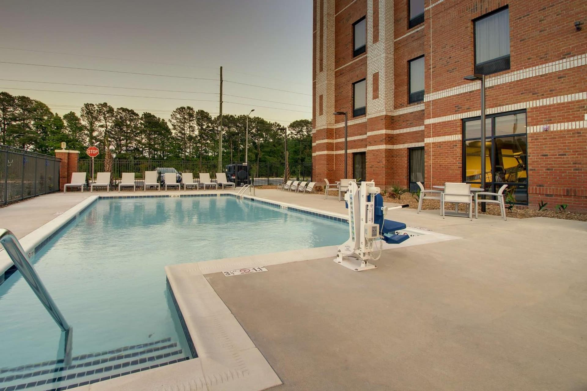Hampton Inn Sneads Ferry Topsail Beach gallery photo in Sneads Ferry, NC — image 27