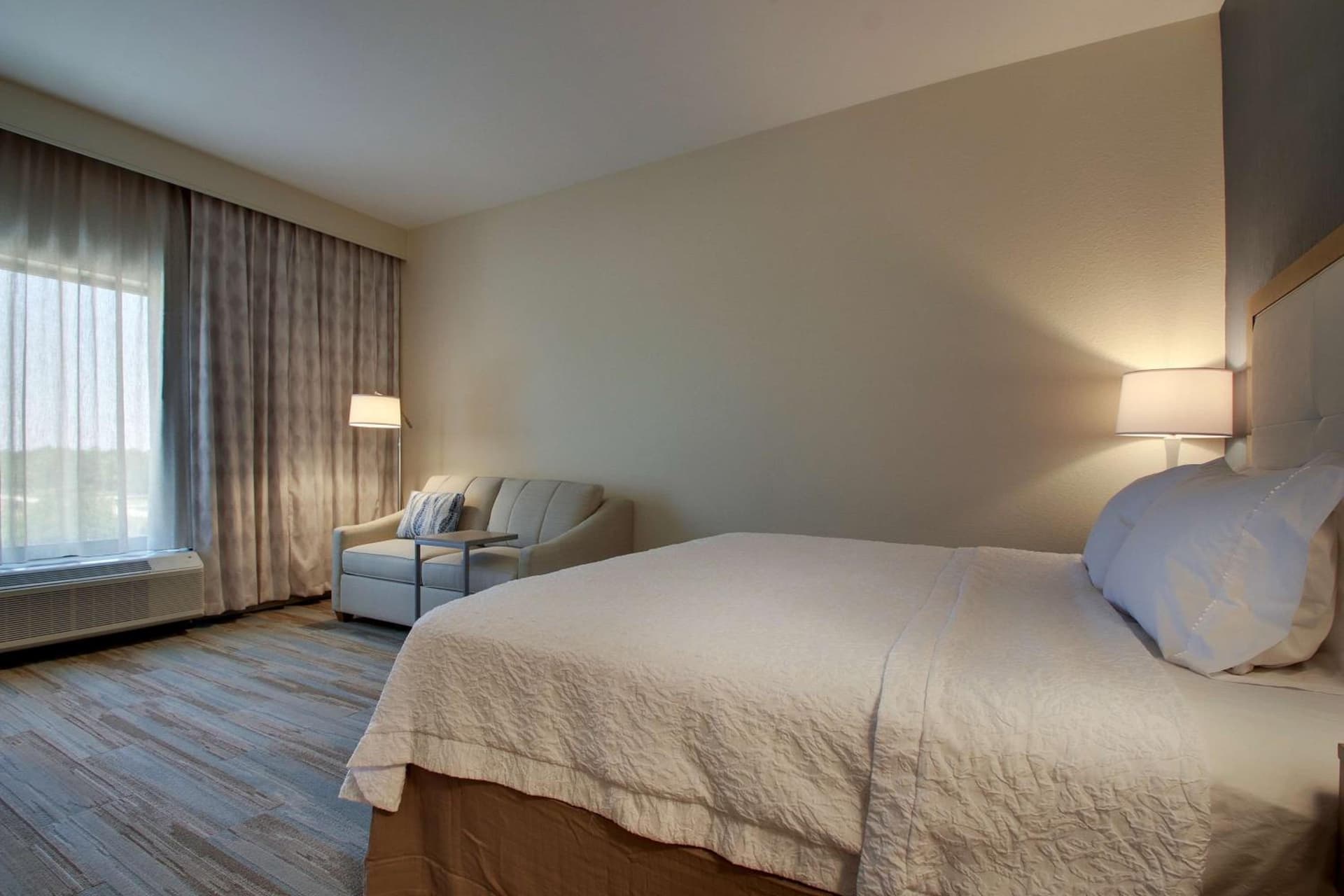 Hampton Inn Sneads Ferry Topsail Beach gallery photo in Sneads Ferry, NC — image 32