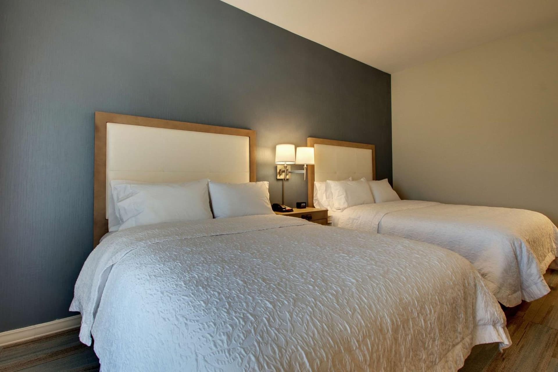 Hampton Inn Sneads Ferry Topsail Beach interior in Sneads Ferry, NC — gallery photo 2
