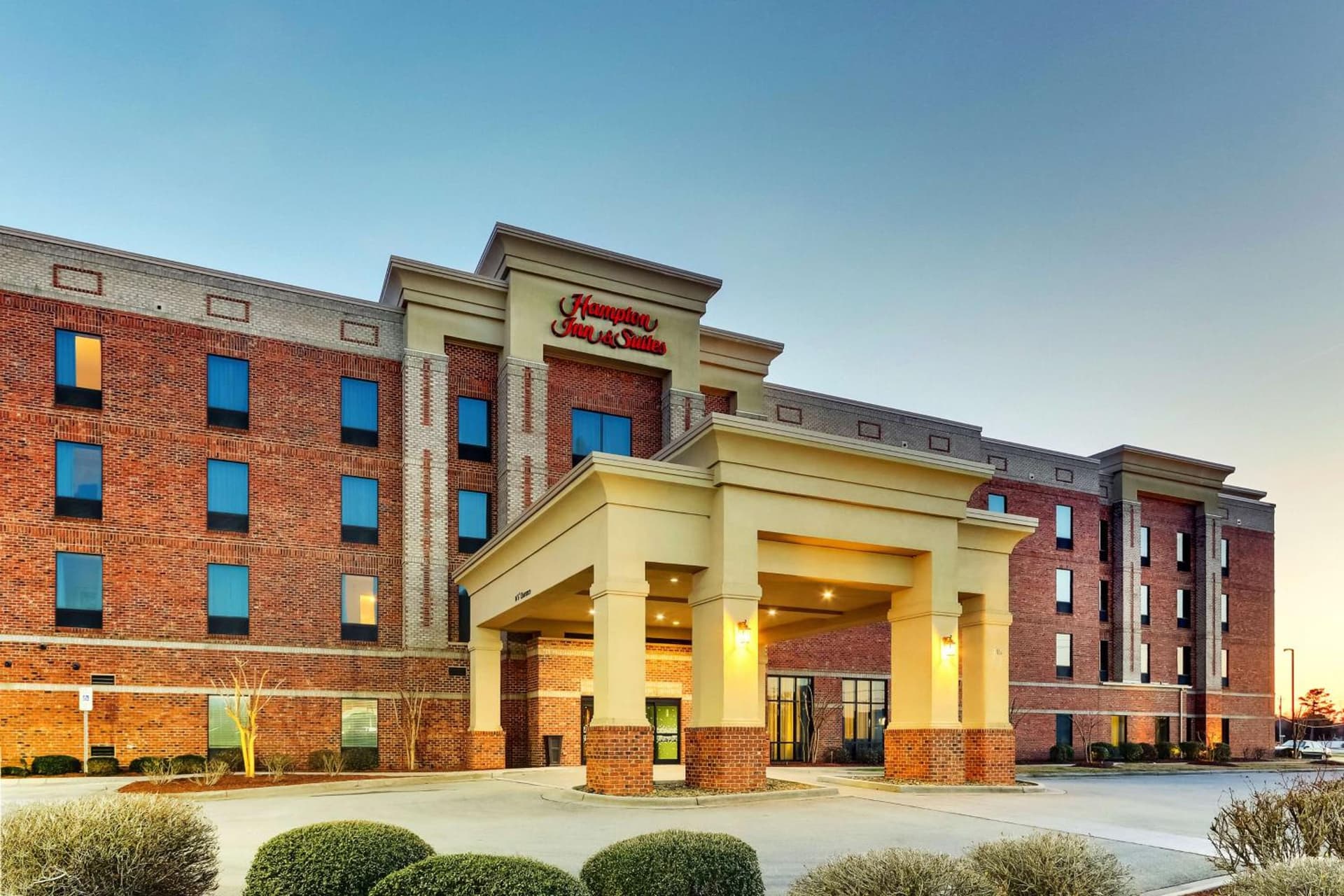 Hampton Inn and Suites Swansboro Near Camp Lejeune gallery photo in Swansboro, NC — image 4