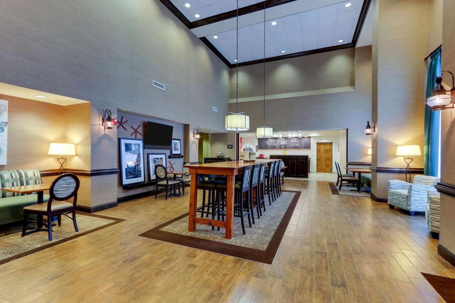 Hampton Inn and Suites Swansboro Near Camp Lejeune gallery photo in Swansboro, NC — image 55