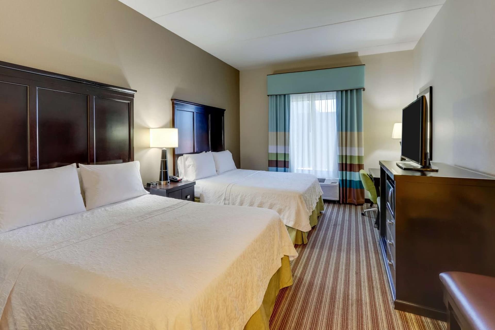 Hampton Inn and Suites Swansboro Near Camp Lejeune gallery photo in Swansboro, NC — image 16