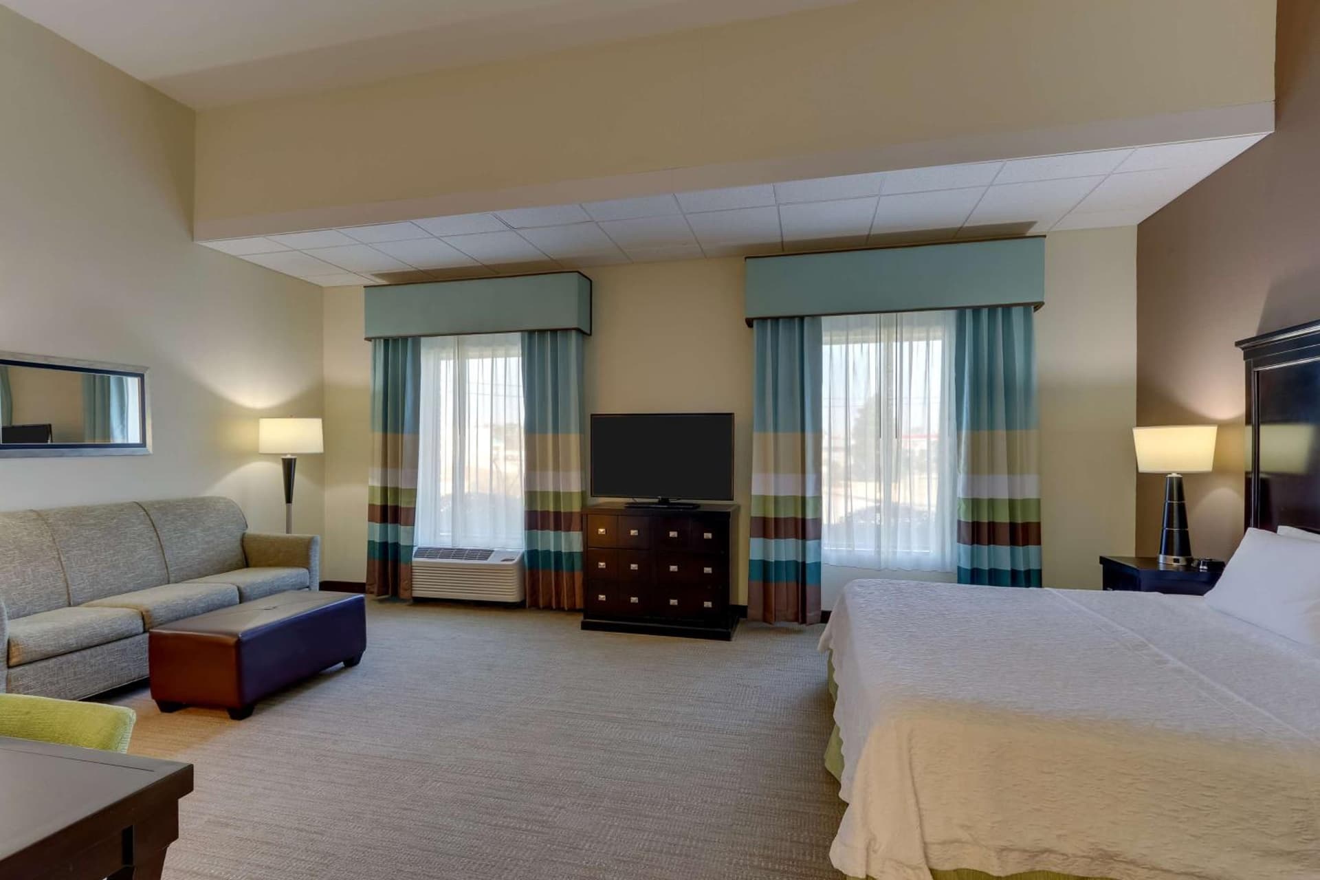 Hampton Inn and Suites Swansboro Near Camp Lejeune gallery photo in Swansboro, NC — image 53