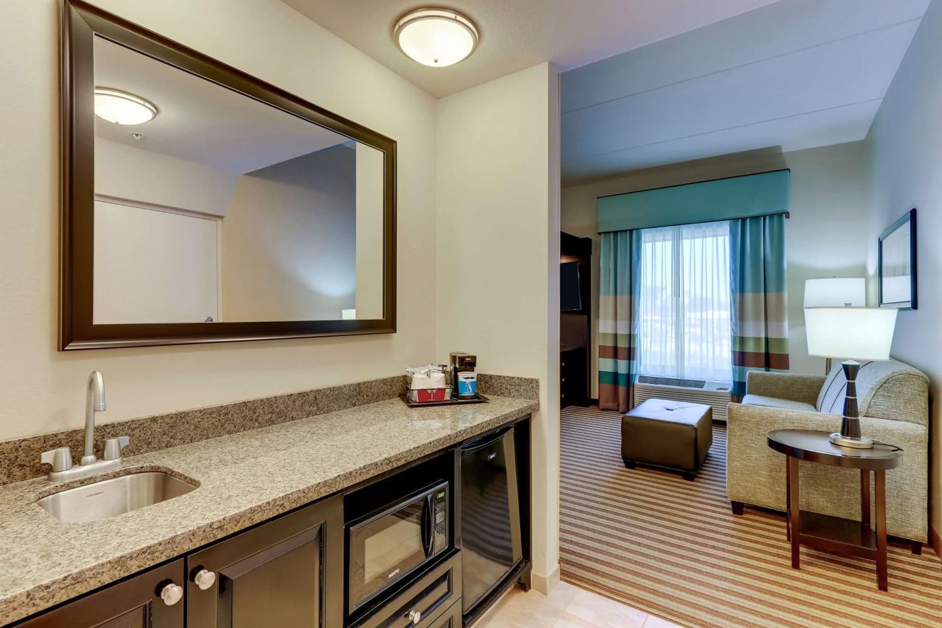 Hampton Inn and Suites Swansboro Near Camp Lejeune gallery photo in Swansboro, NC — image 25