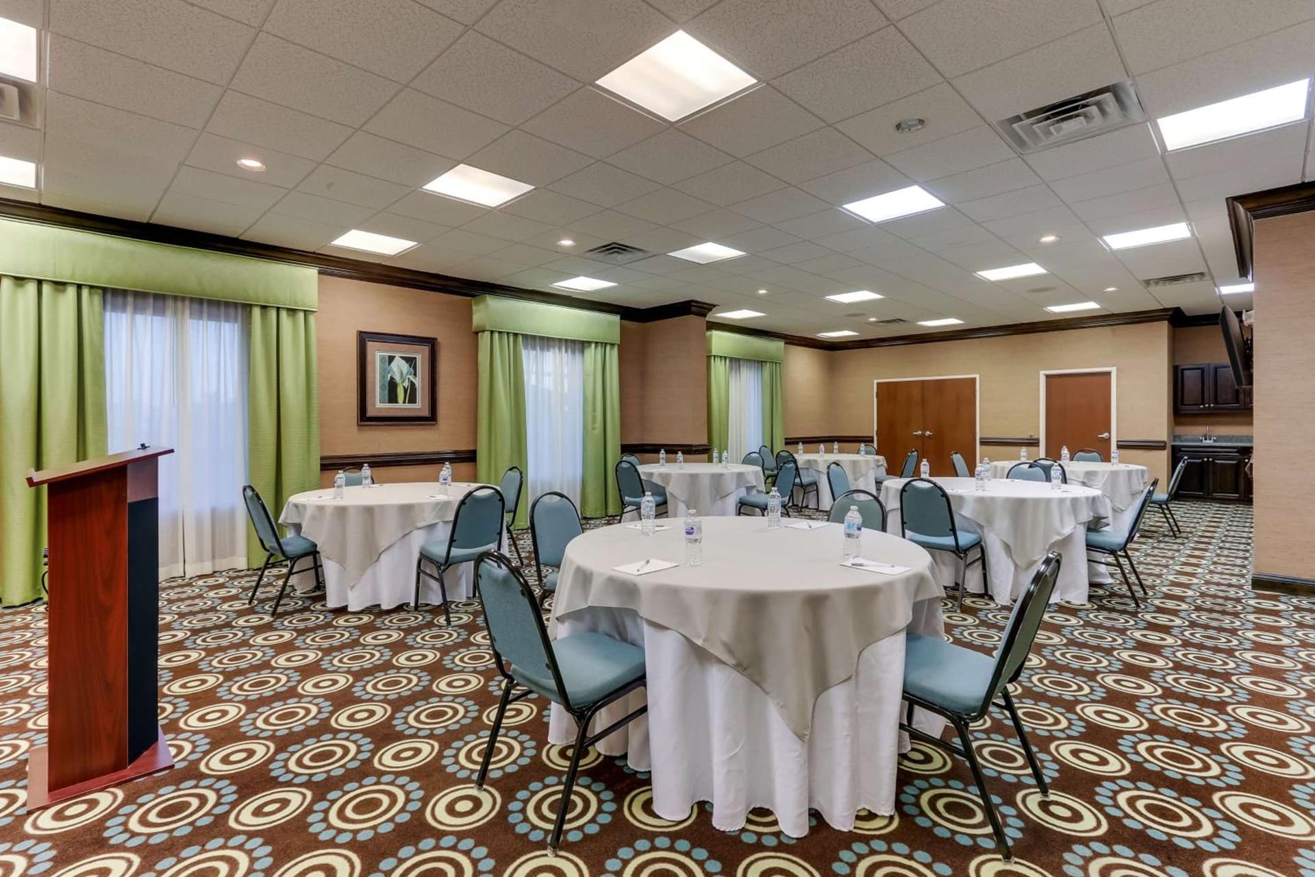 Hampton Inn and Suites Swansboro Near Camp Lejeune gallery photo in Swansboro, NC — image 20